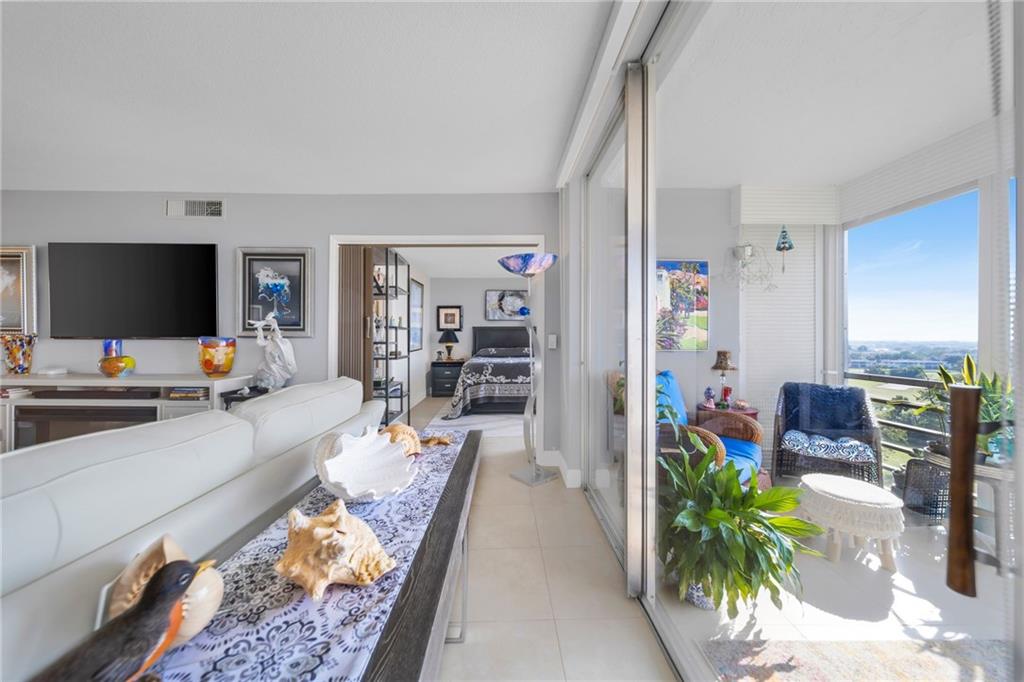 2671 S Course Dr 904