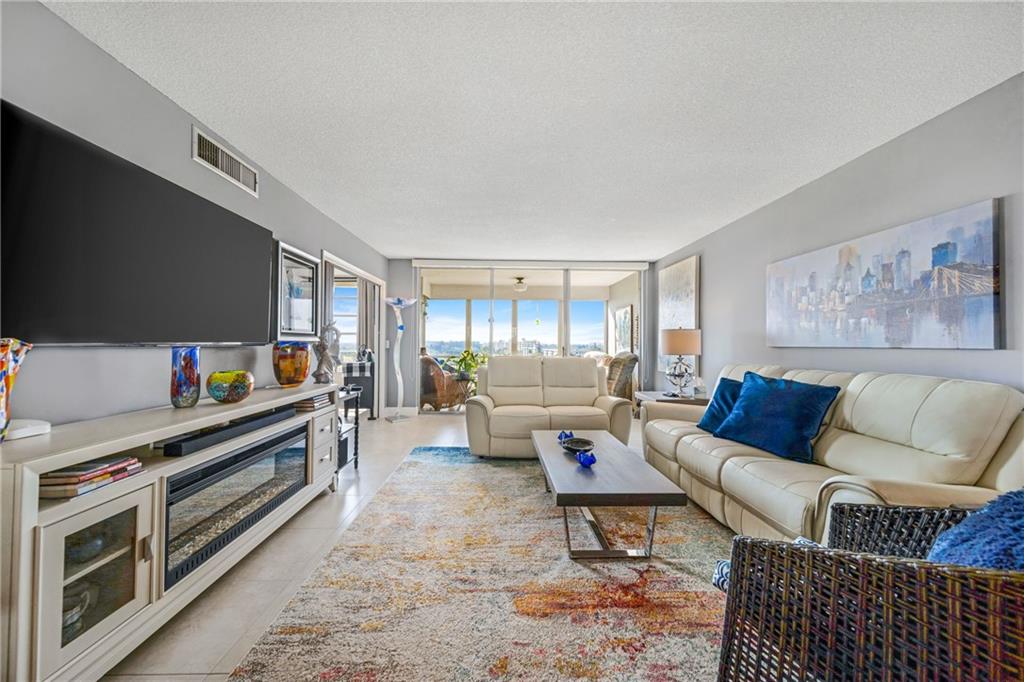 2671 S Course Dr 904