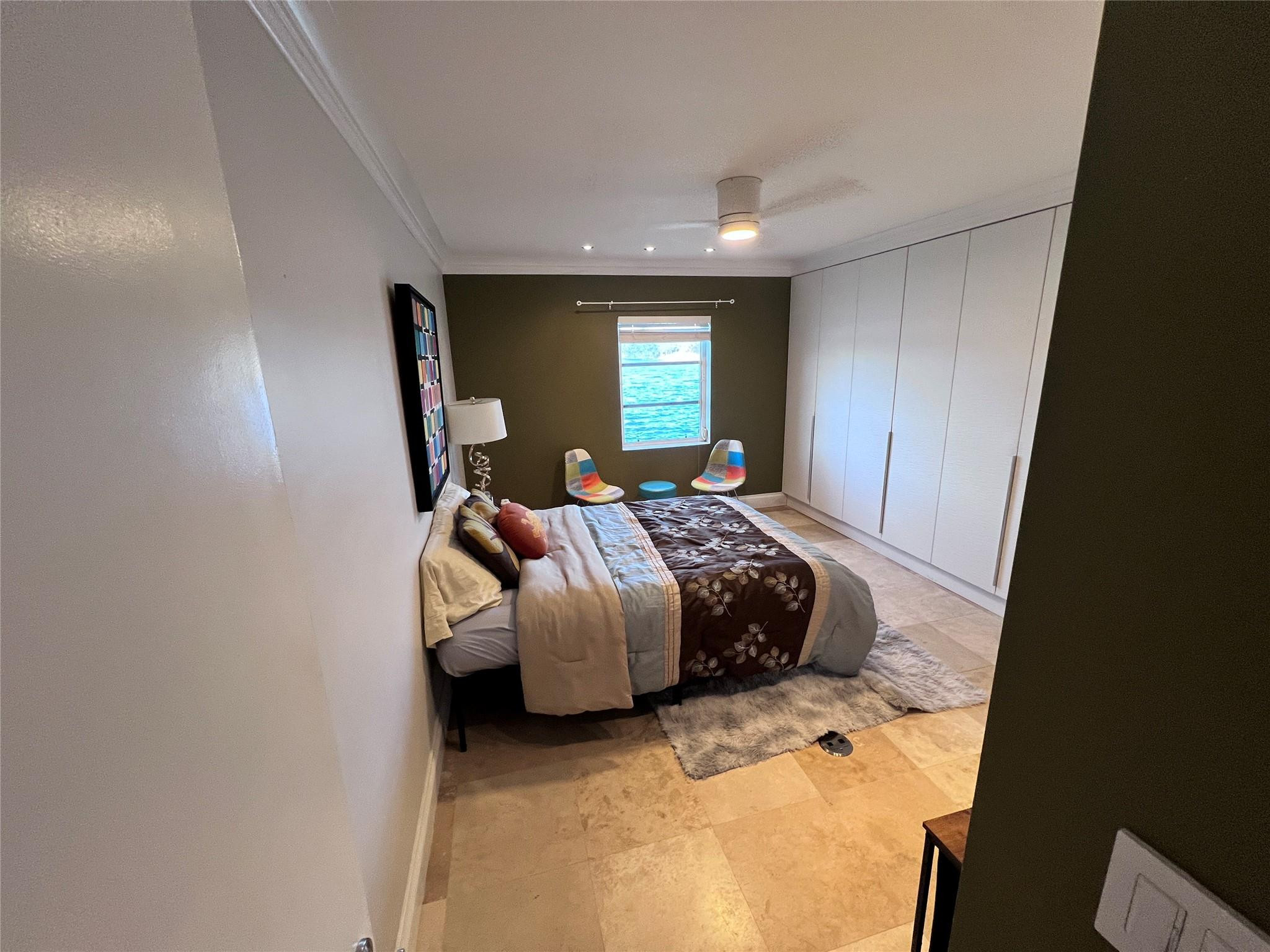1717 NW 39th St