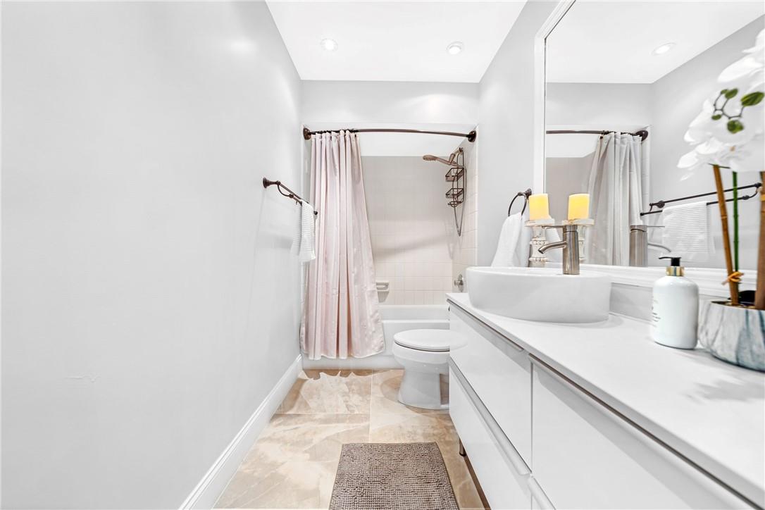 3000 NE 16th Ave 211