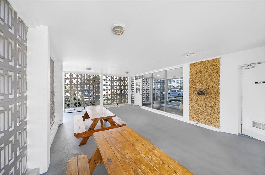 3000 NE 16th Ave 211