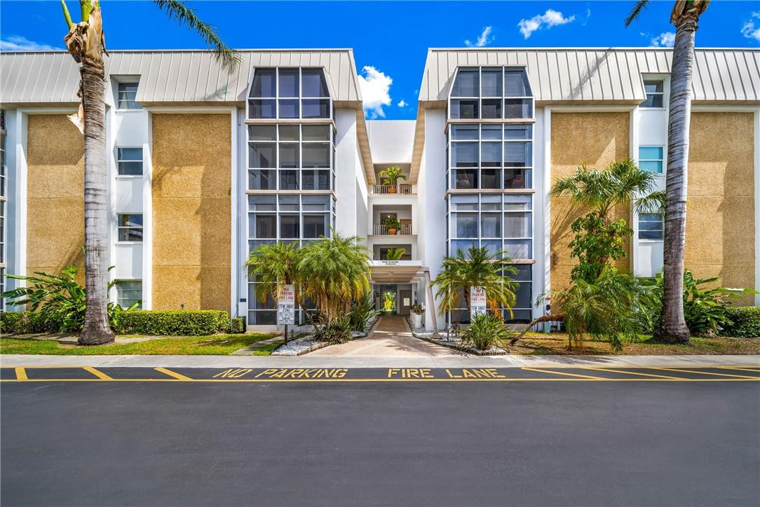 3000 NE 16th Ave 211