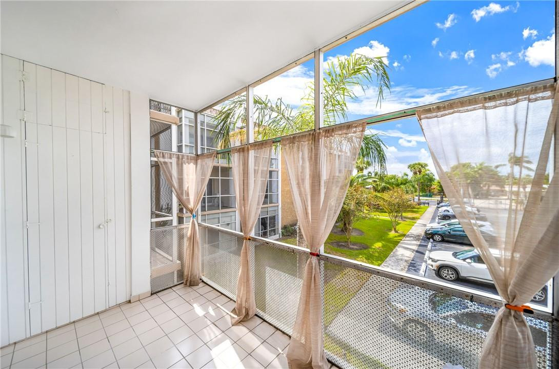 3000 NE 16th Ave 211