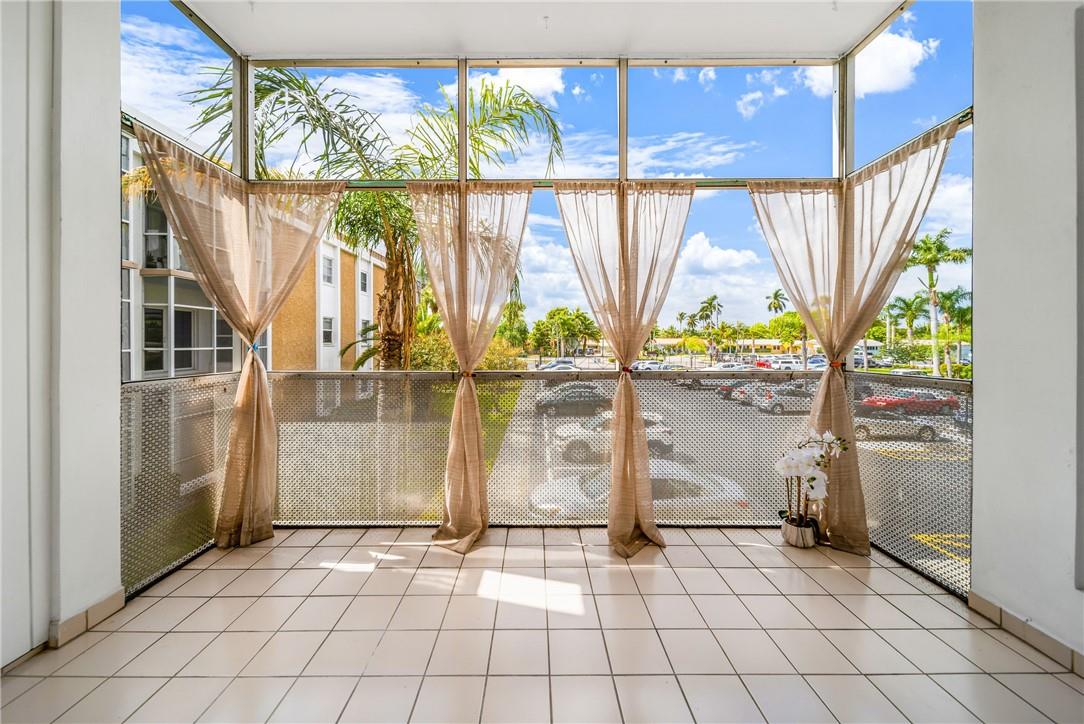 3000 NE 16th Ave 211