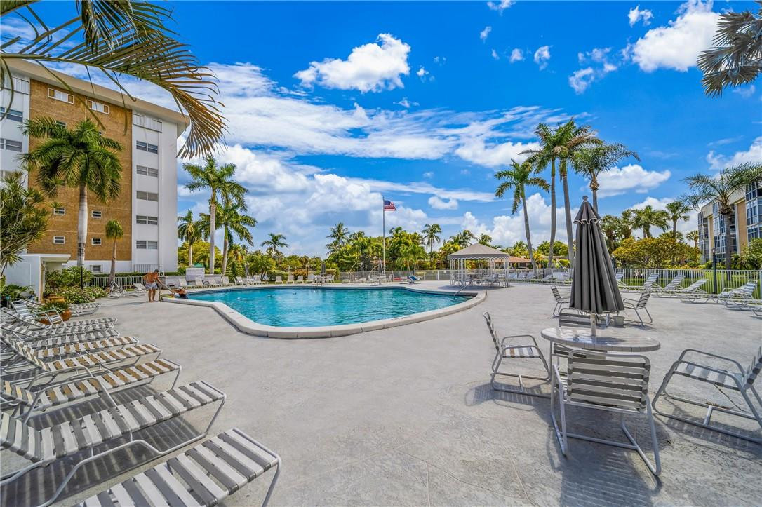 3000 NE 16th Ave 211