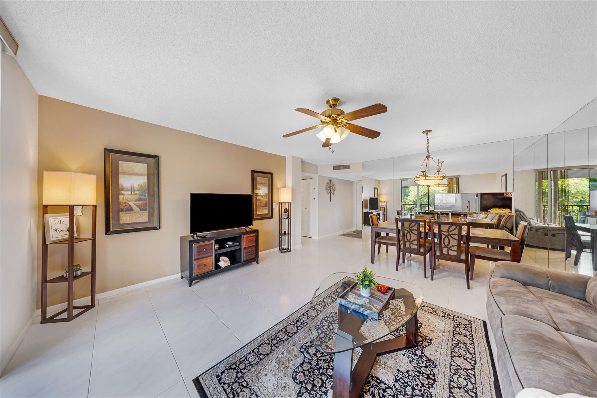 5250 Las Verdes Cir 317
