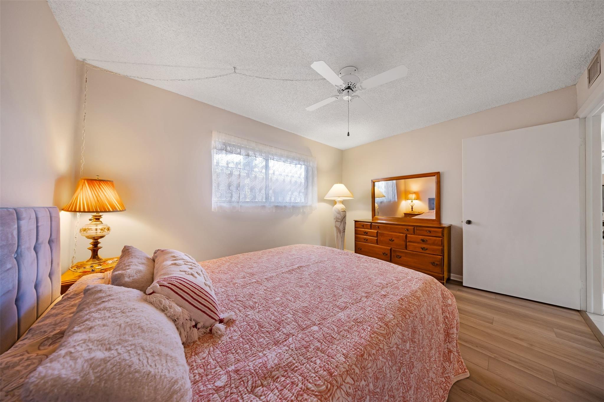 5250 Las Verdes Cir 317
