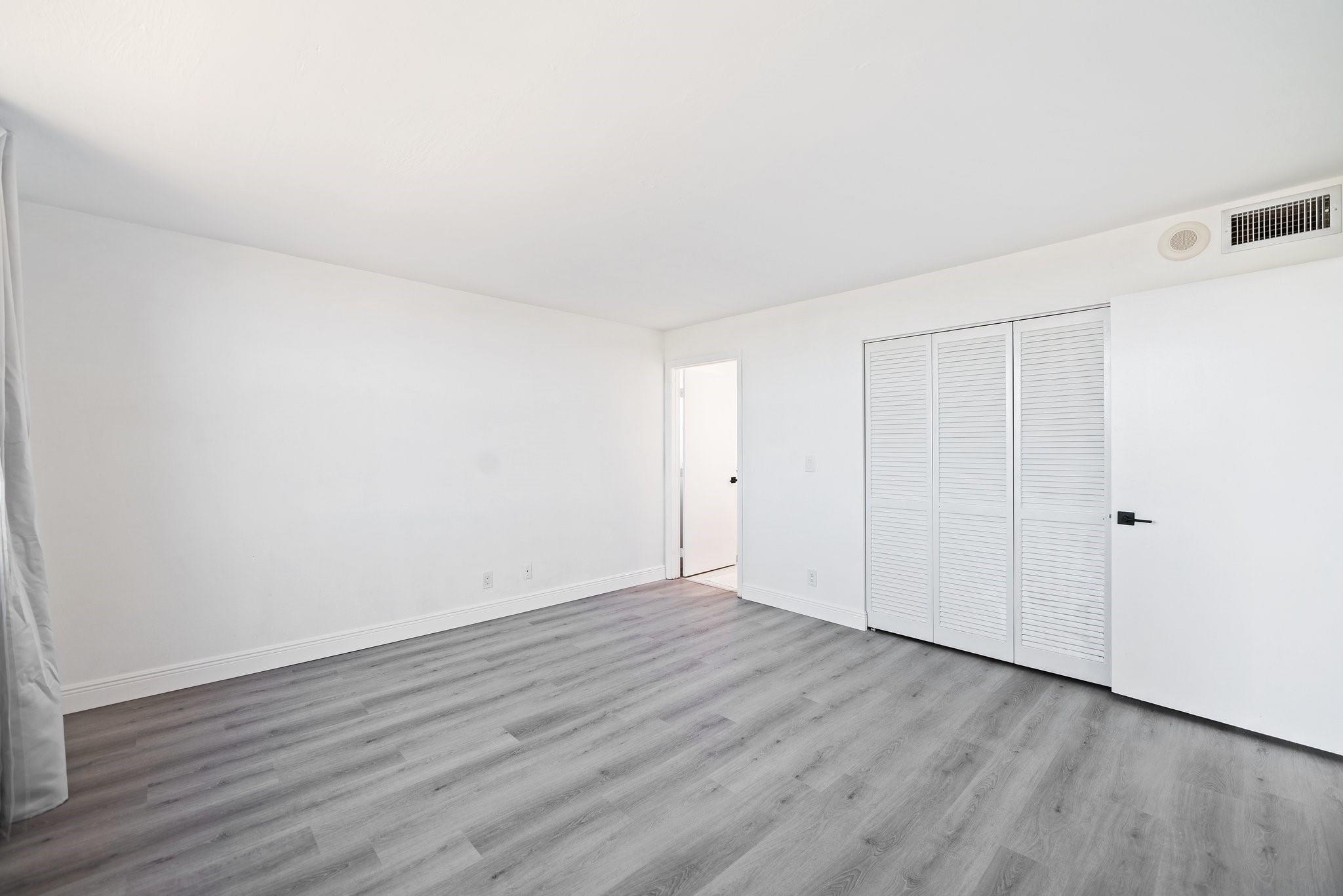 1800 N Andrews Ave 10L