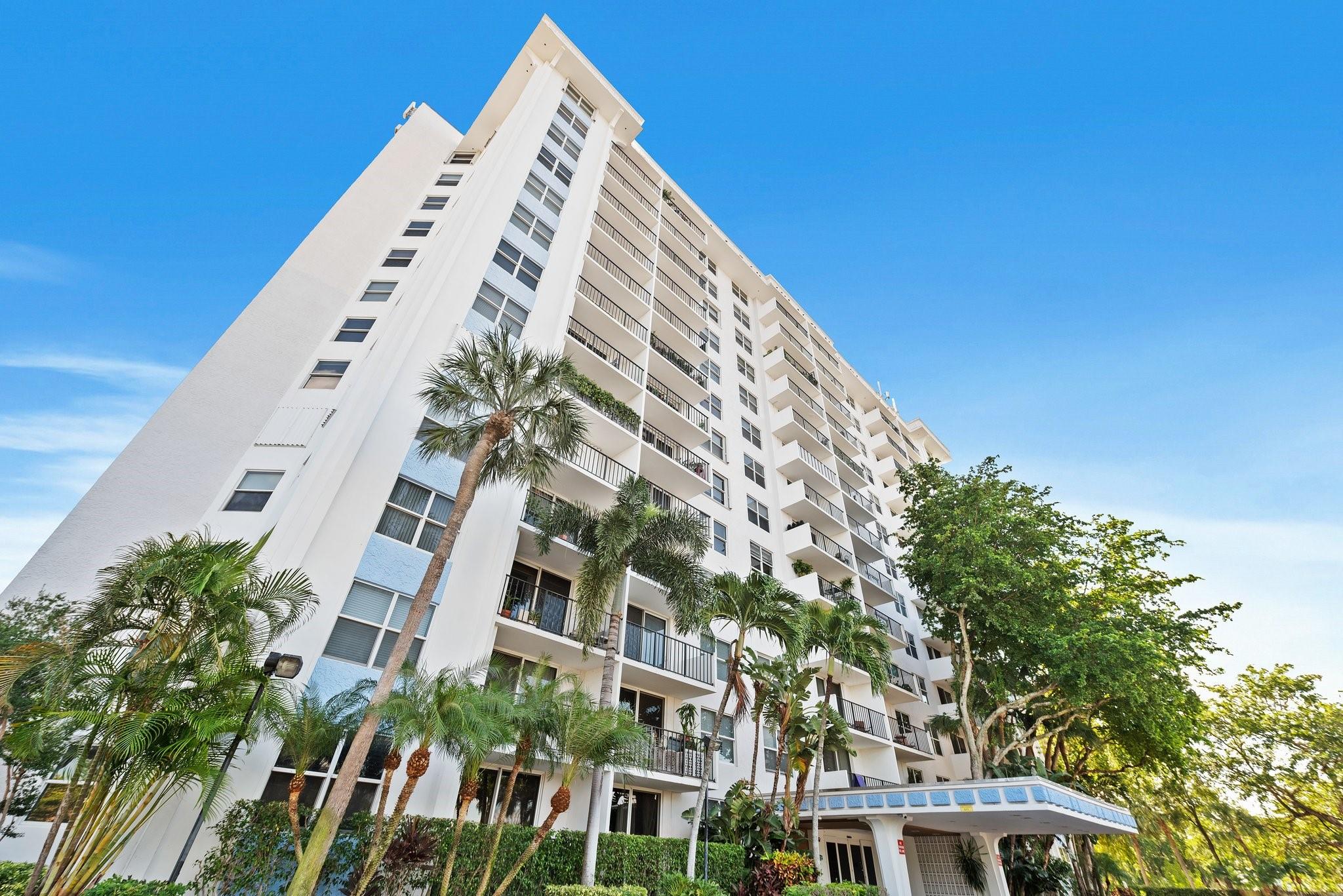 1800 N Andrews Ave 10L