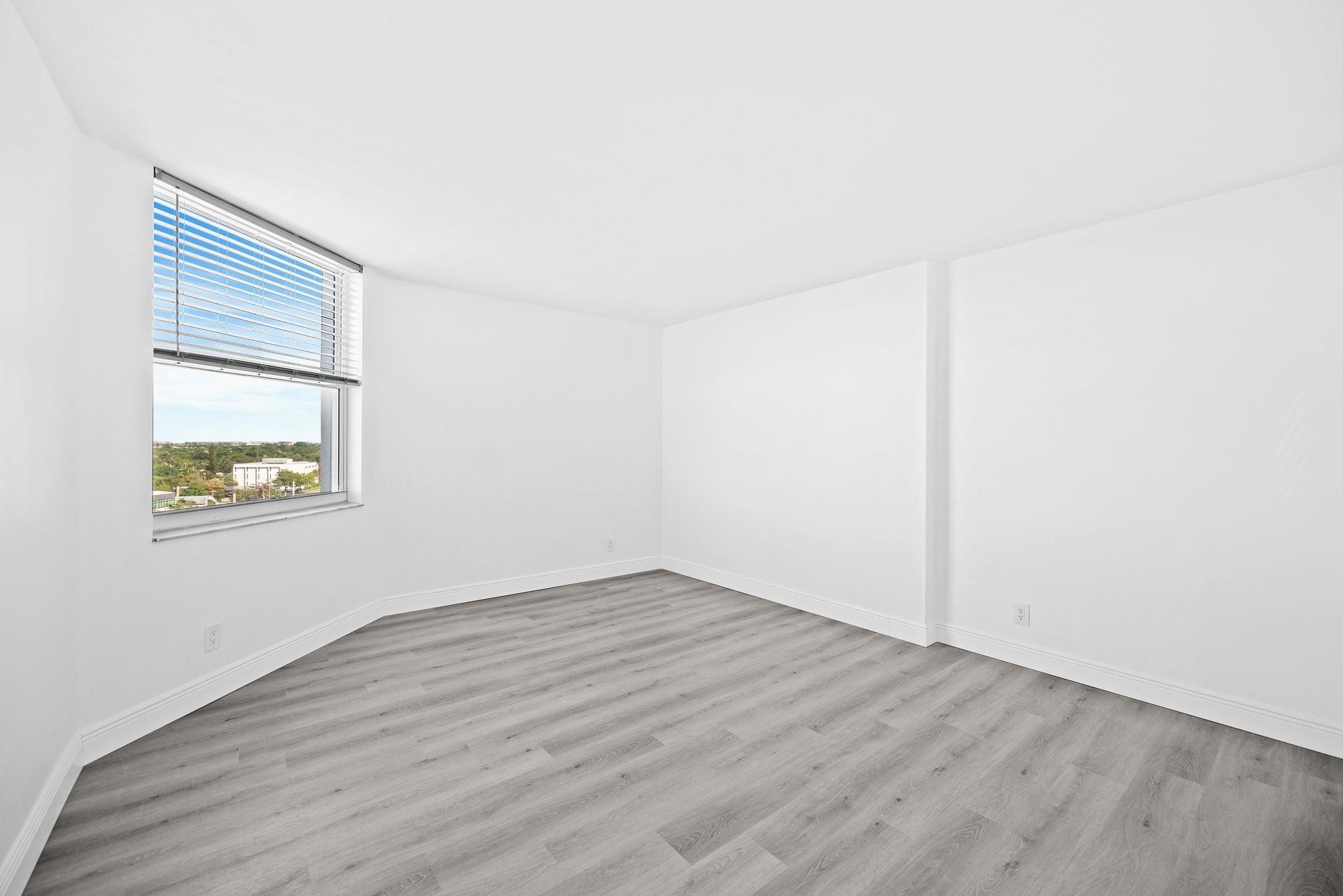 1800 N Andrews Ave 10L