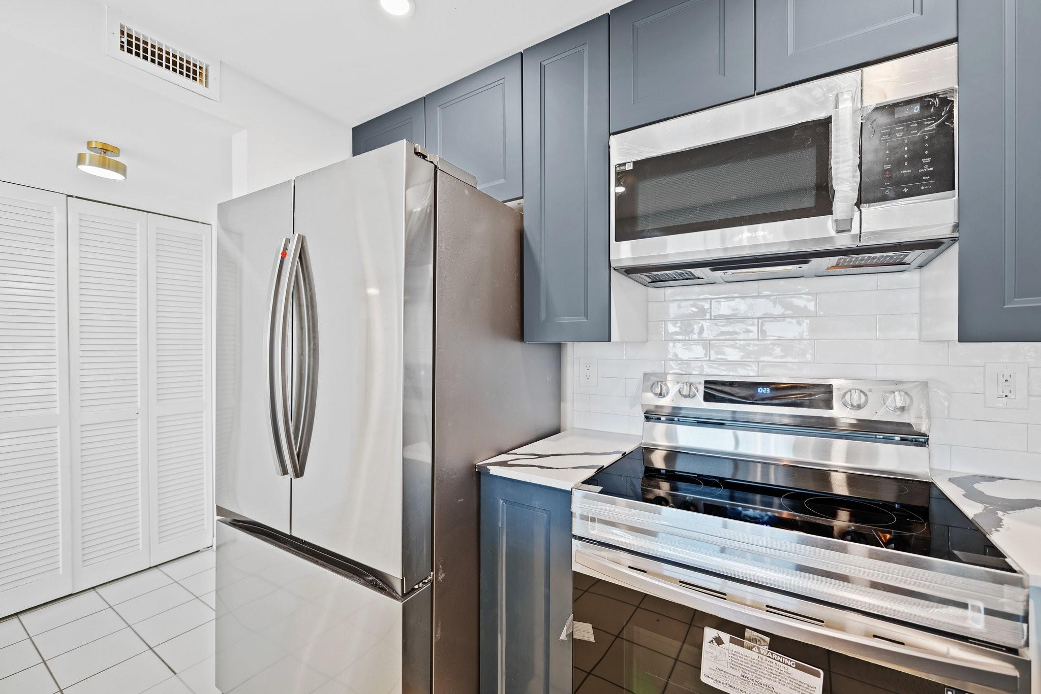 1800 N Andrews Ave 10L