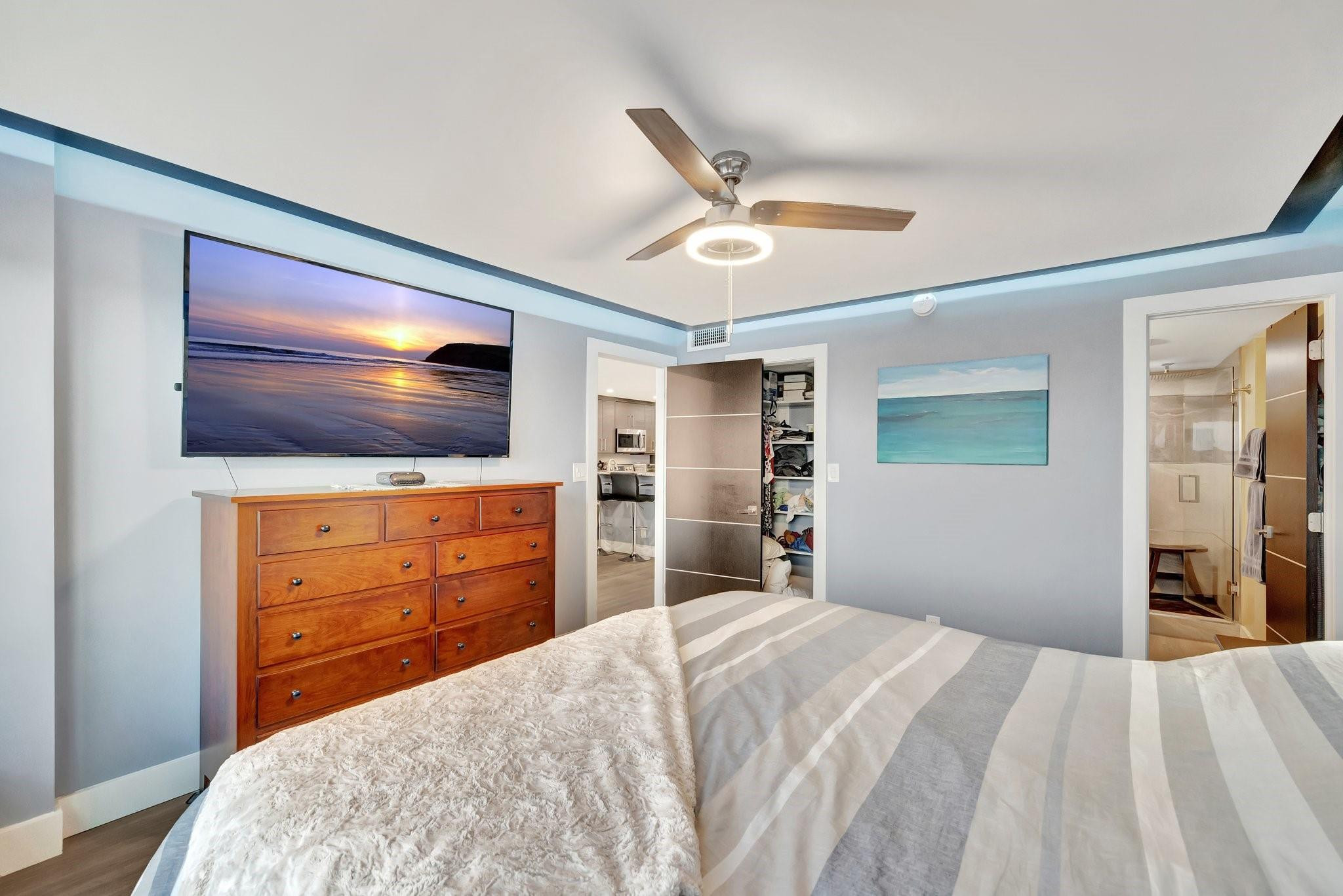 2611 N Riverside Dr 607