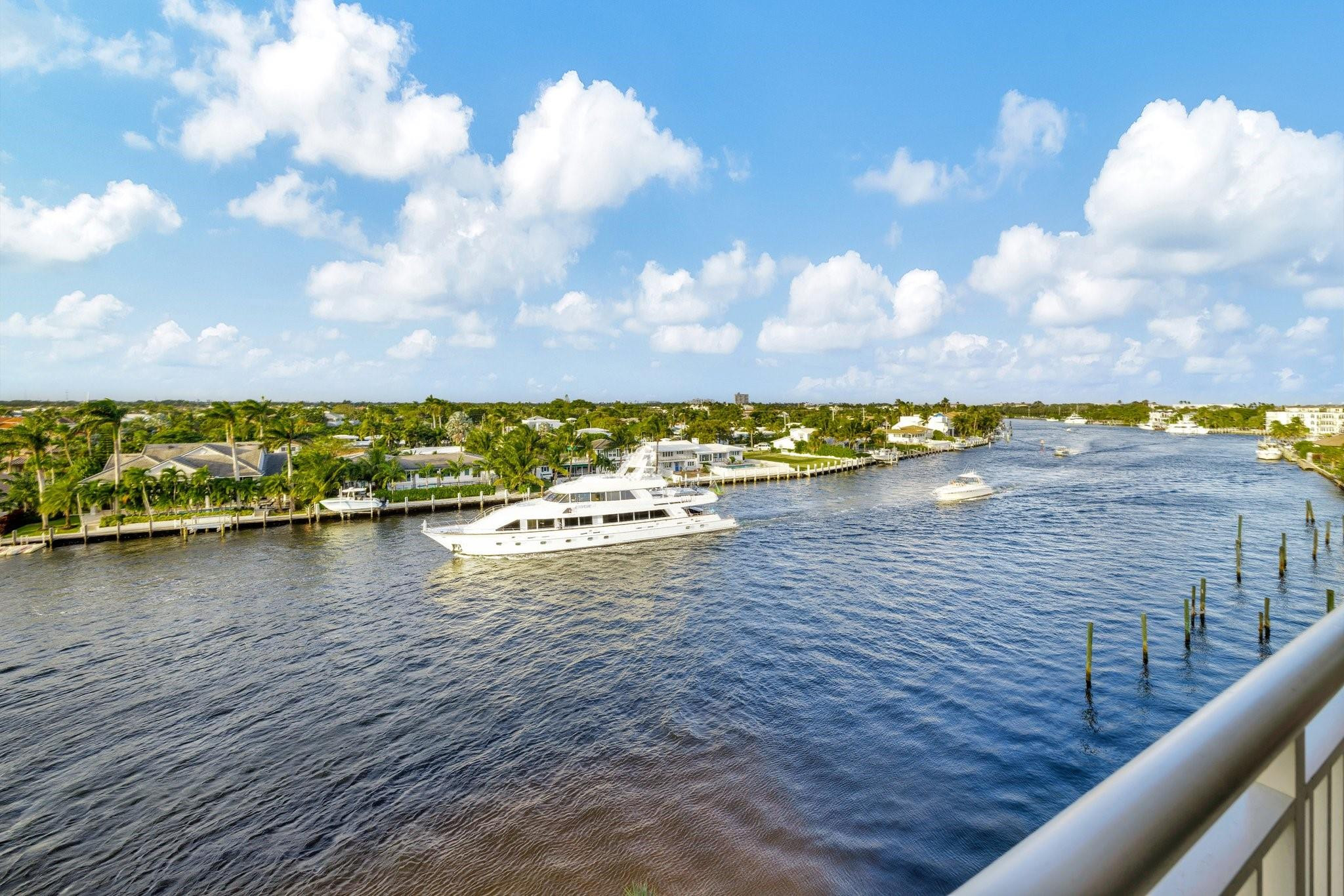 2611 N Riverside Dr 607