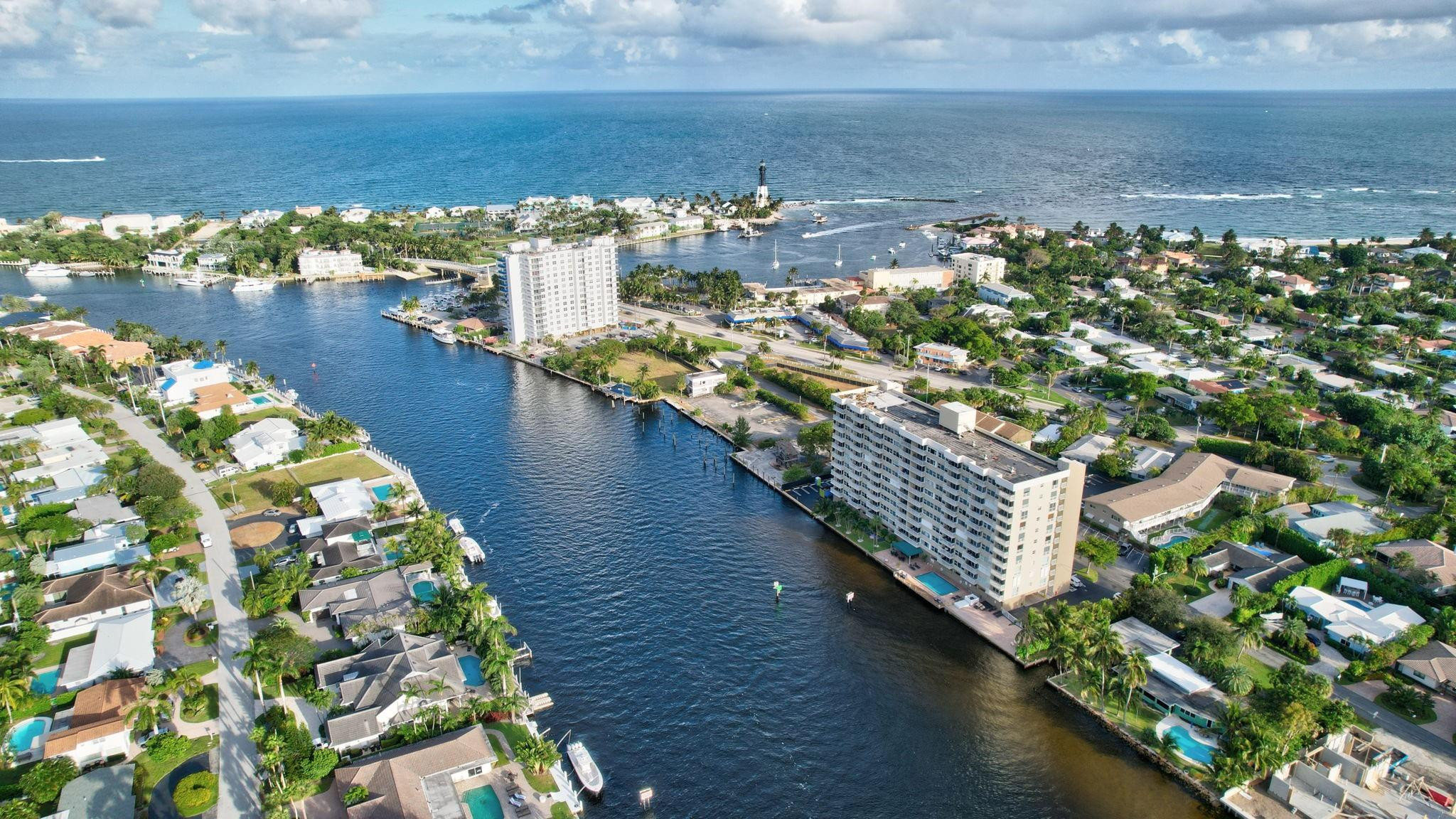 2611 N Riverside Dr 607