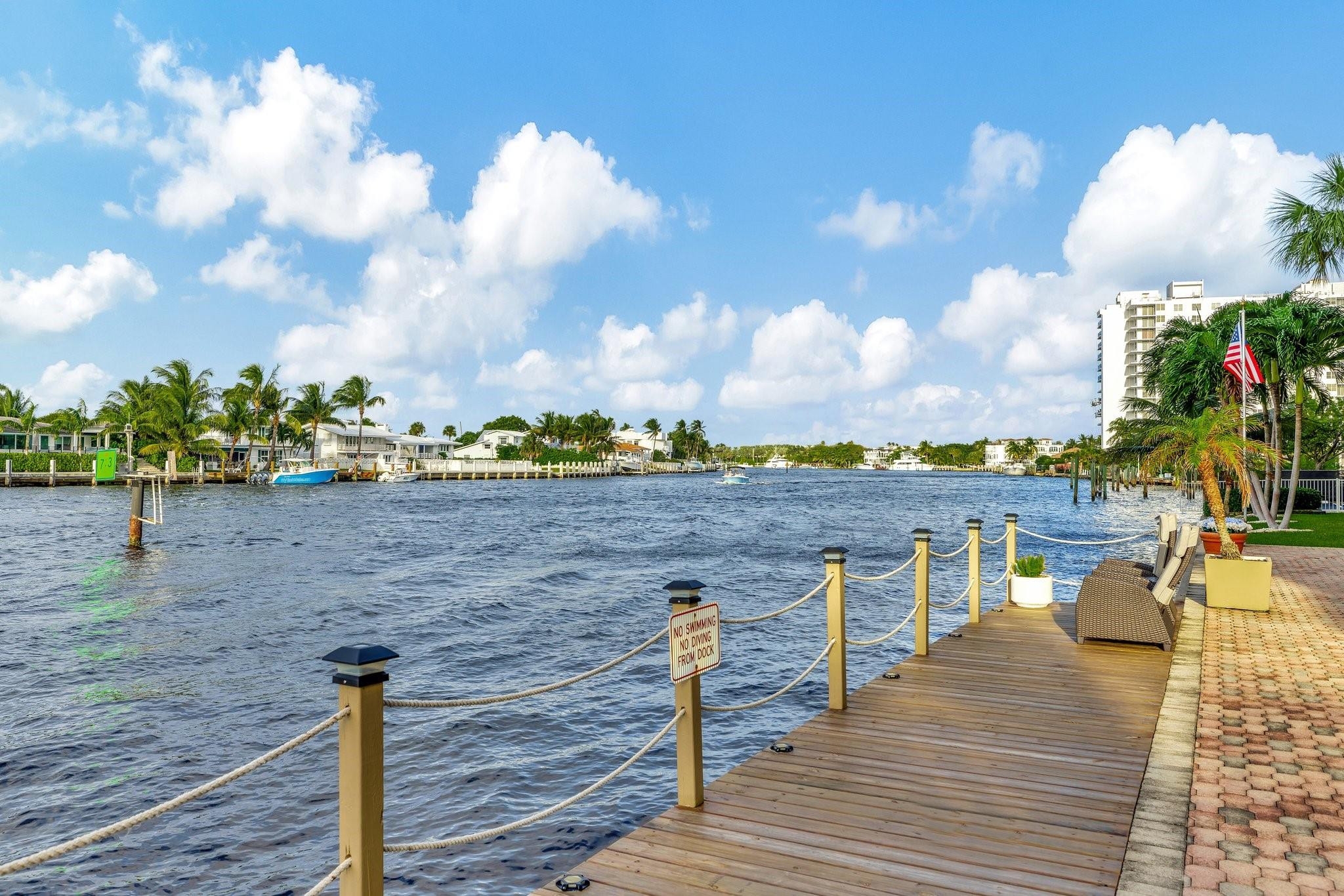 2611 N Riverside Dr 607