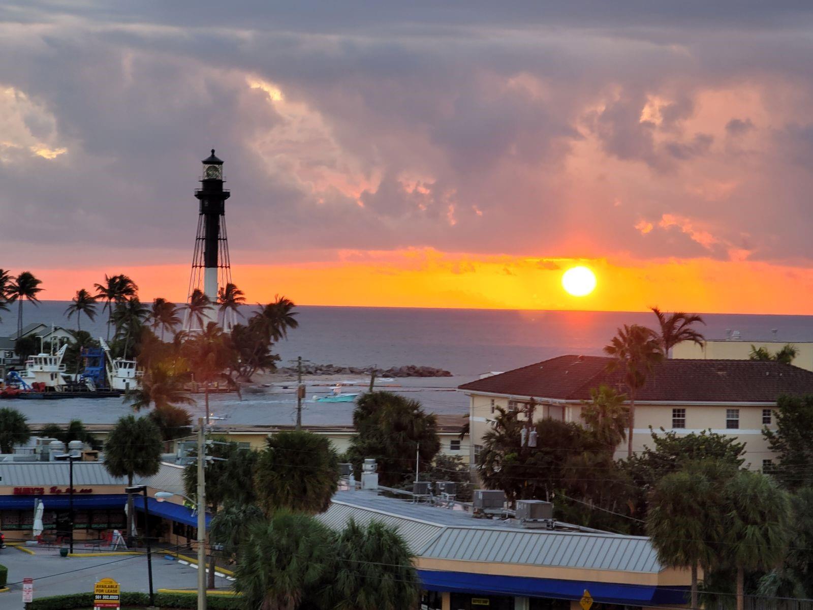 2611 N Riverside Dr 607