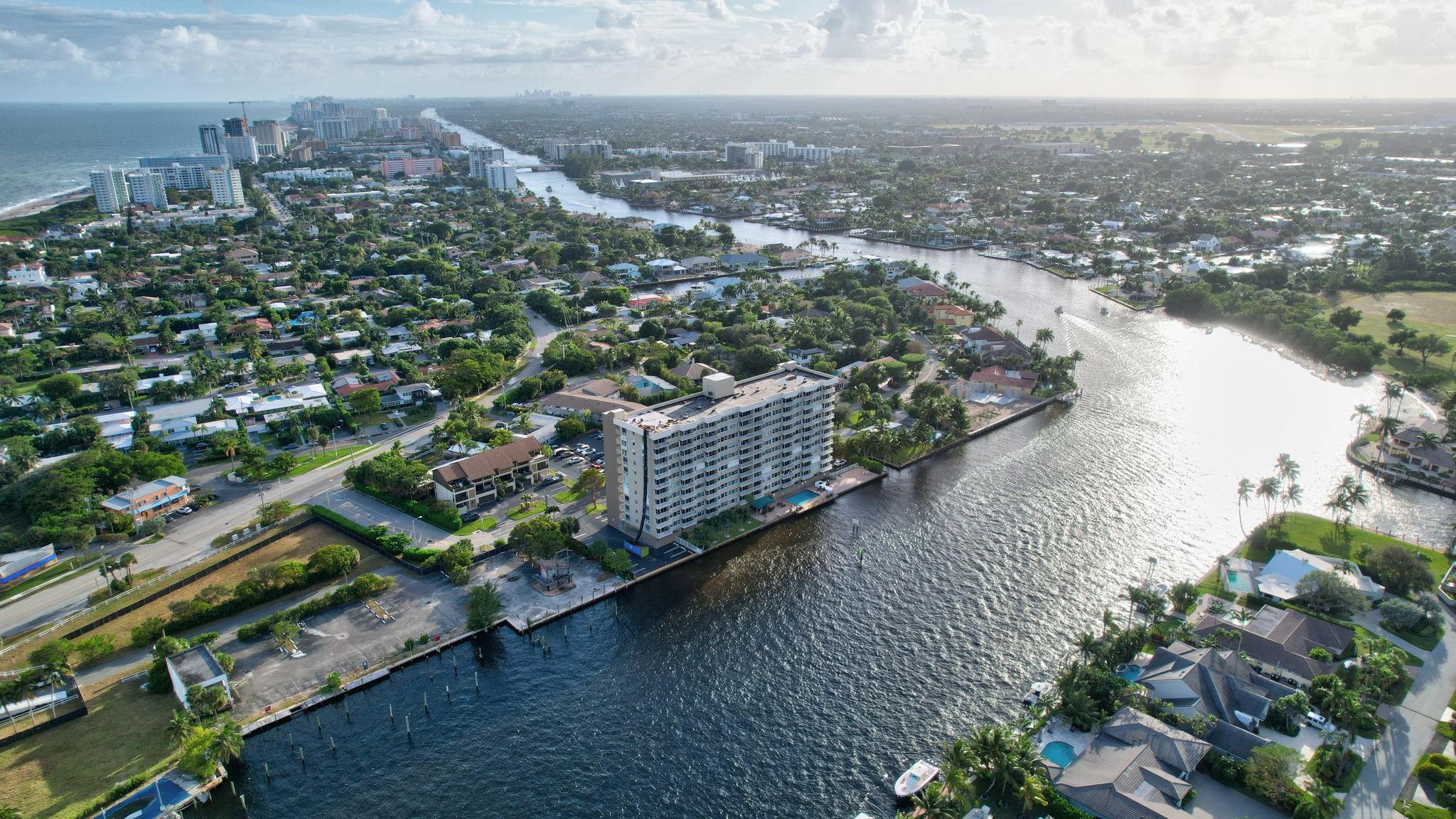 2611 N Riverside Dr 607