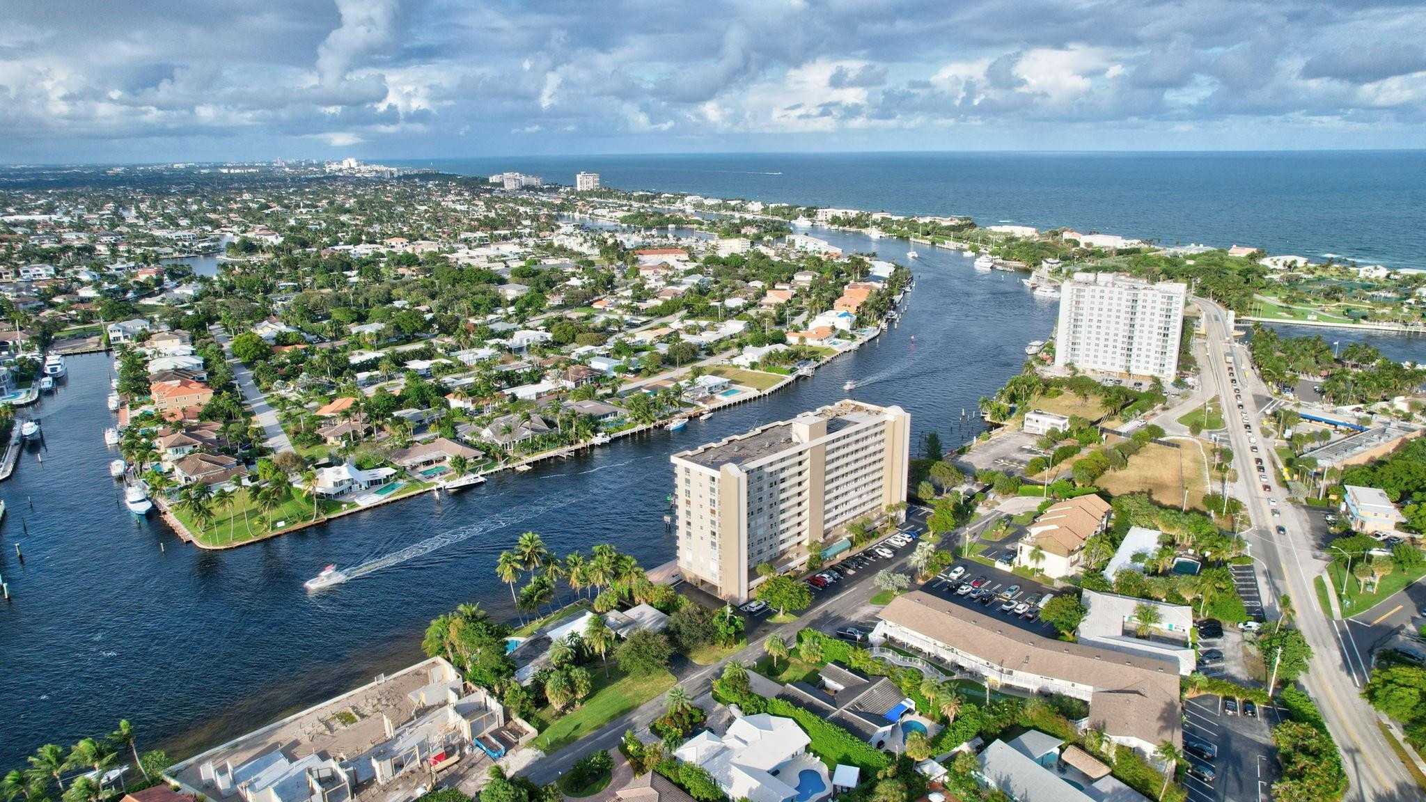 2611 N Riverside Dr 607