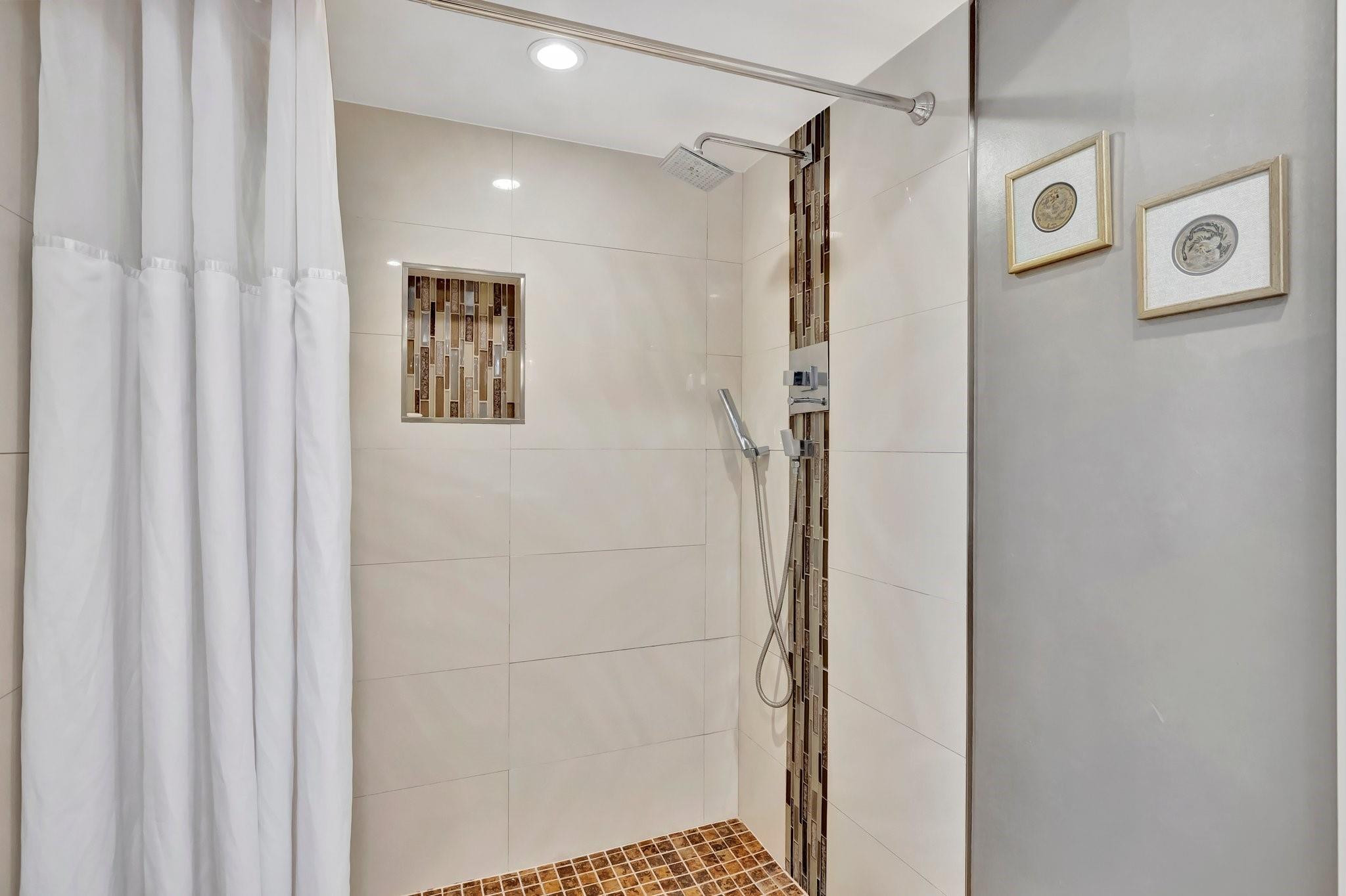 1160 N Federal Hwy 423