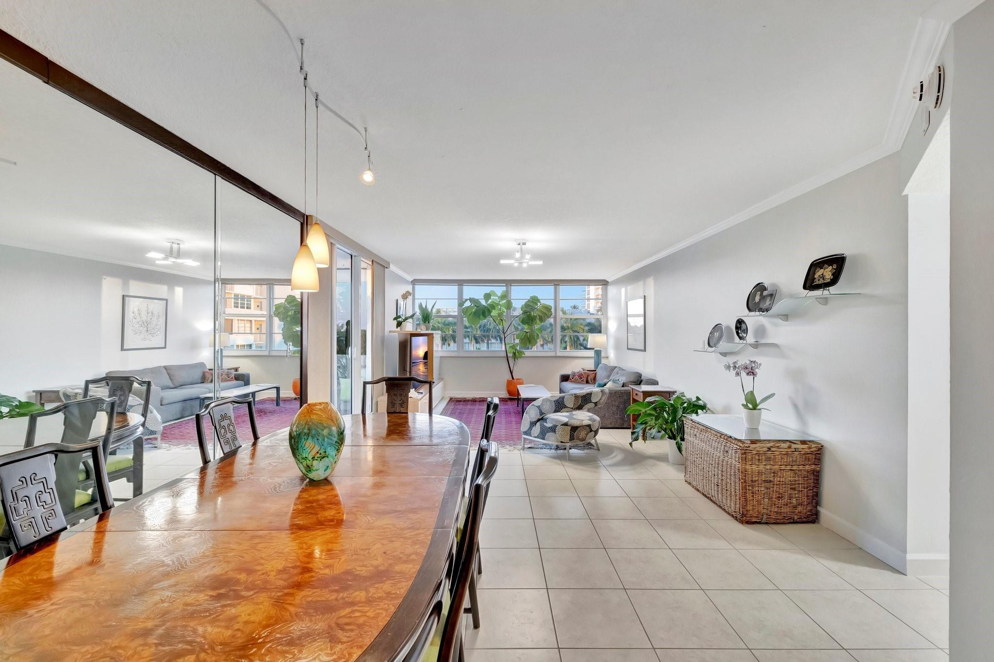 1160 N Federal Hwy 423