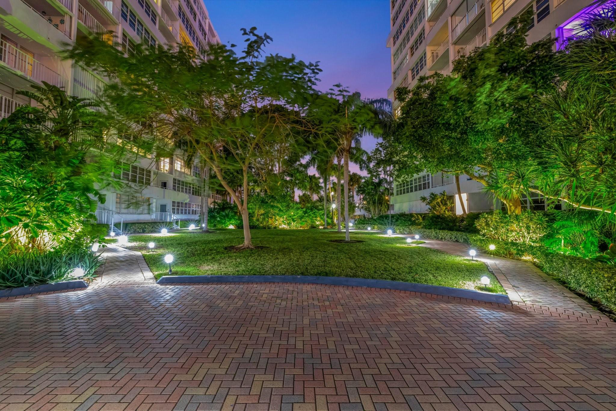 1160 N Federal Hwy 423