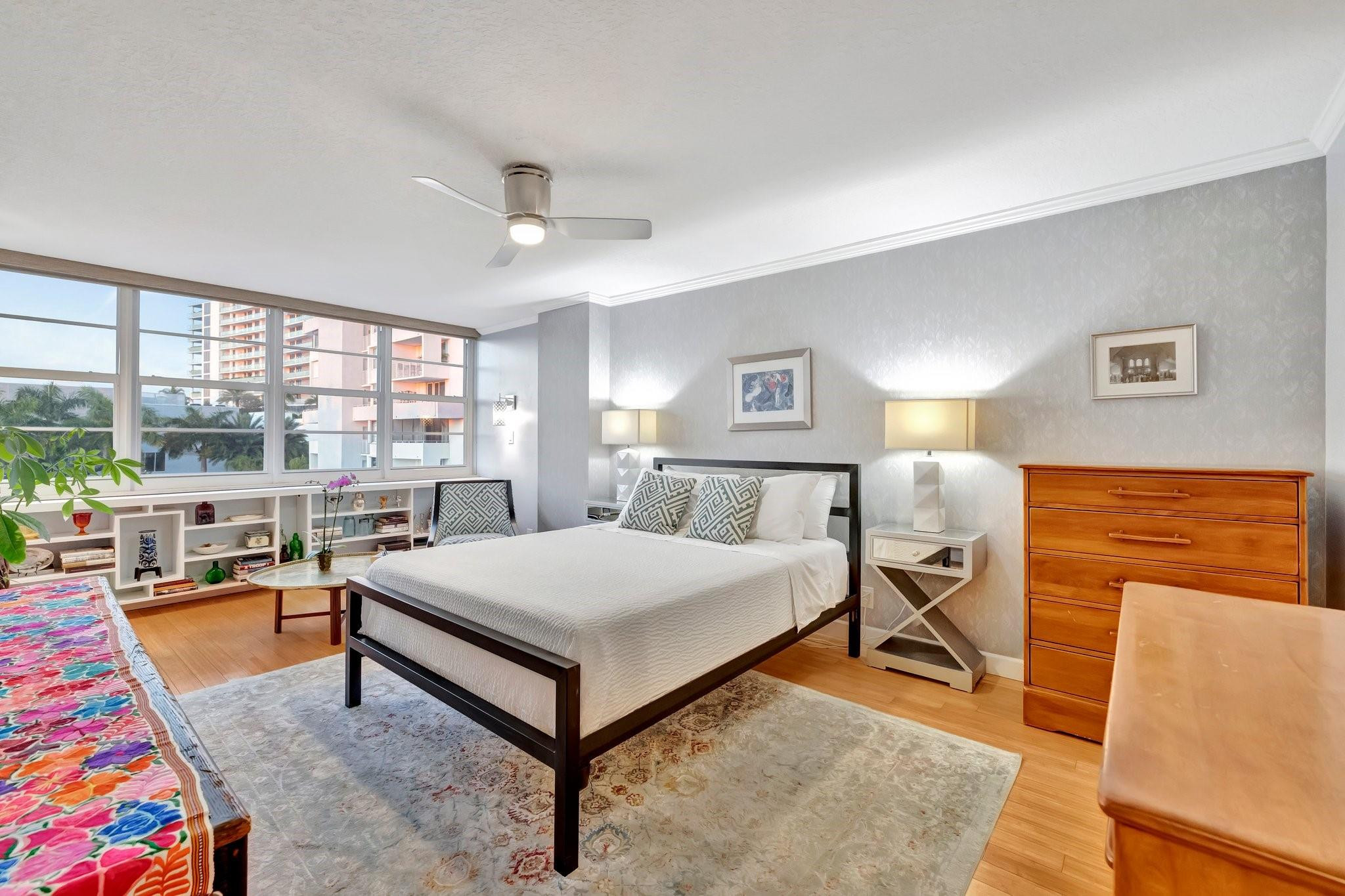 1160 N Federal Hwy 423