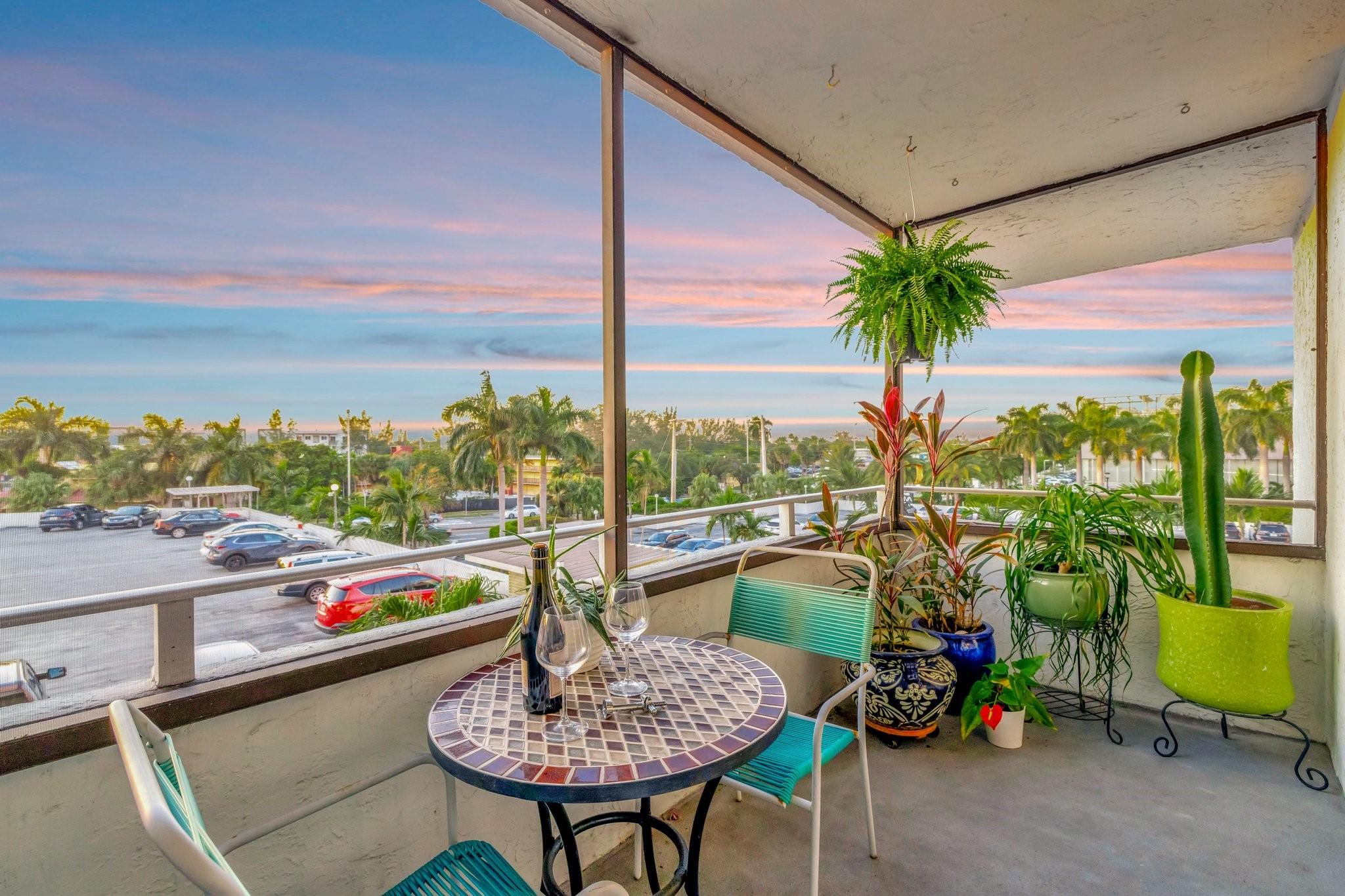 1160 N Federal Hwy 423