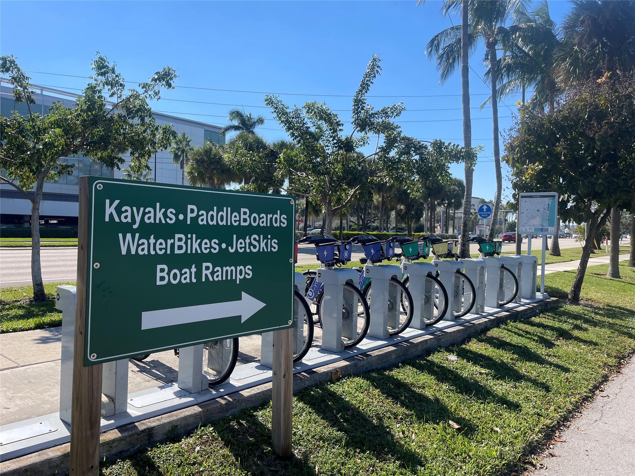 1160 N Federal Hwy 423