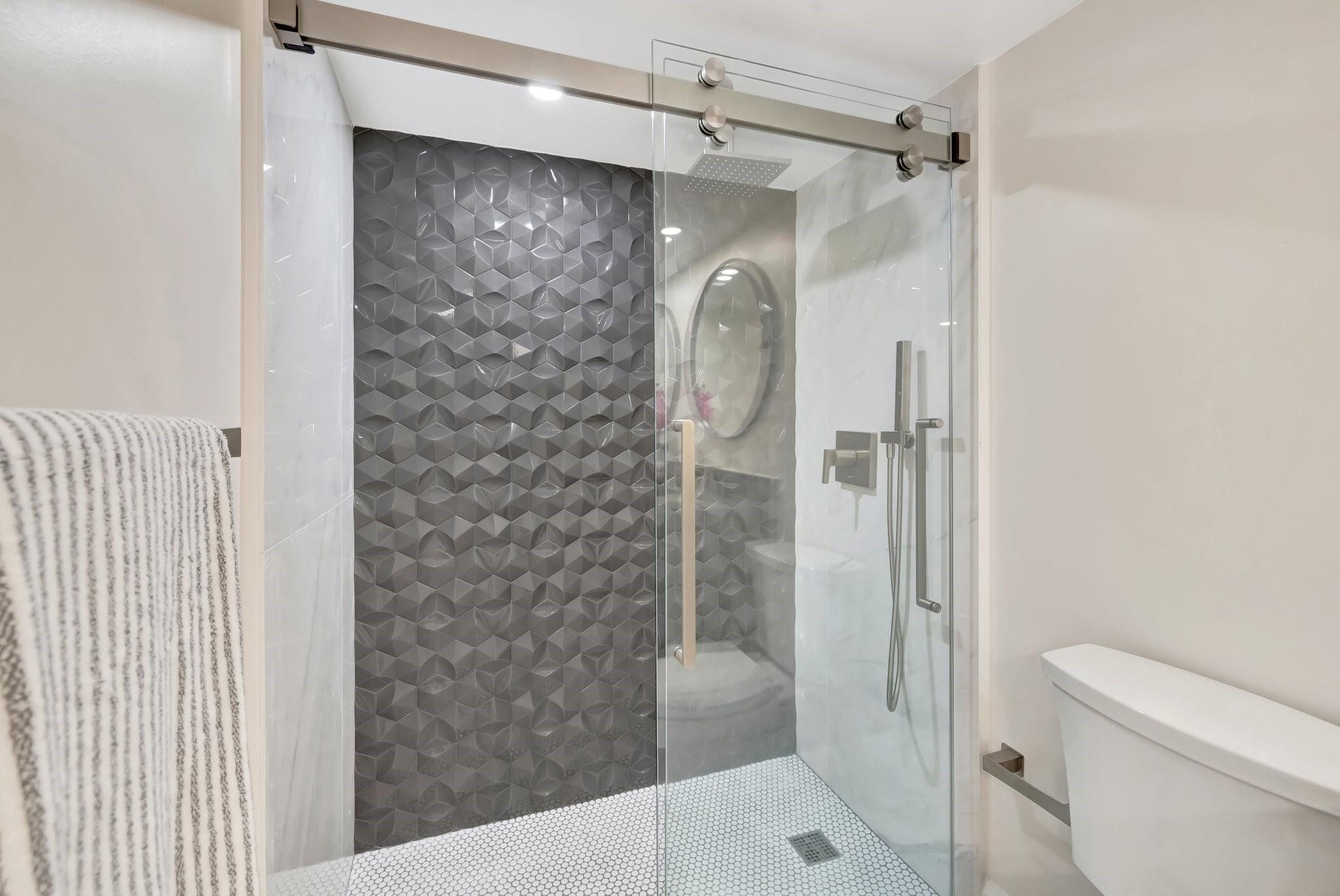 3960 Oaks Clubhouse Dr 305