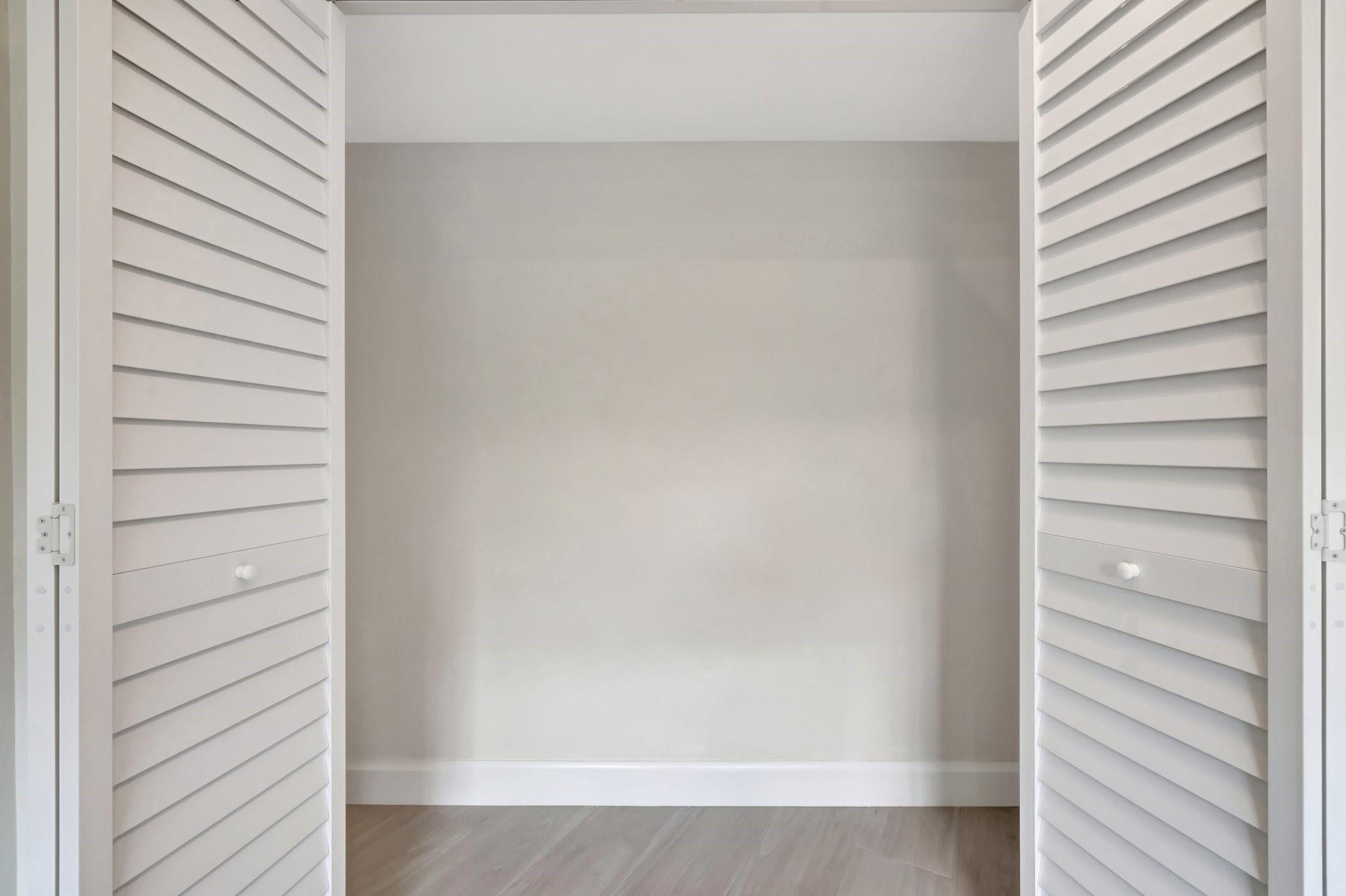 3960 Oaks Clubhouse Dr 305