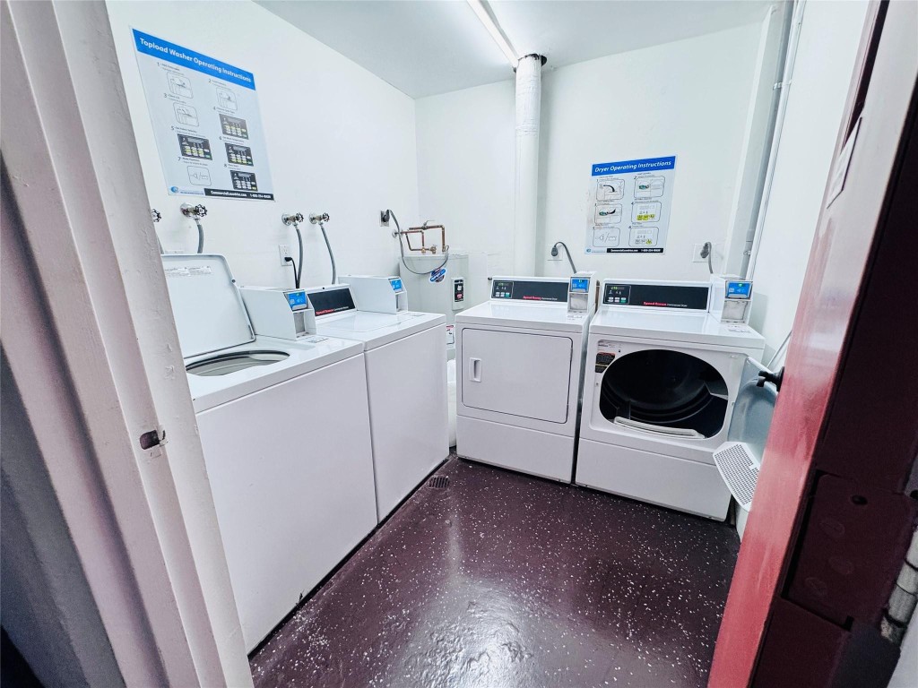 3004 NE 5th Ter 302-C