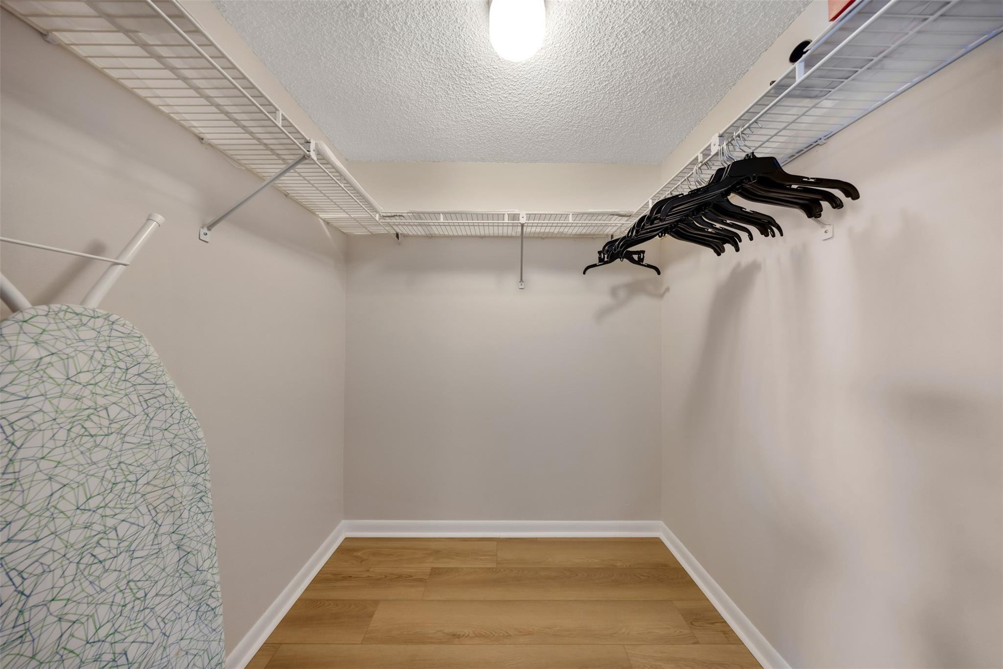 5250 Las Verdes Cir 317