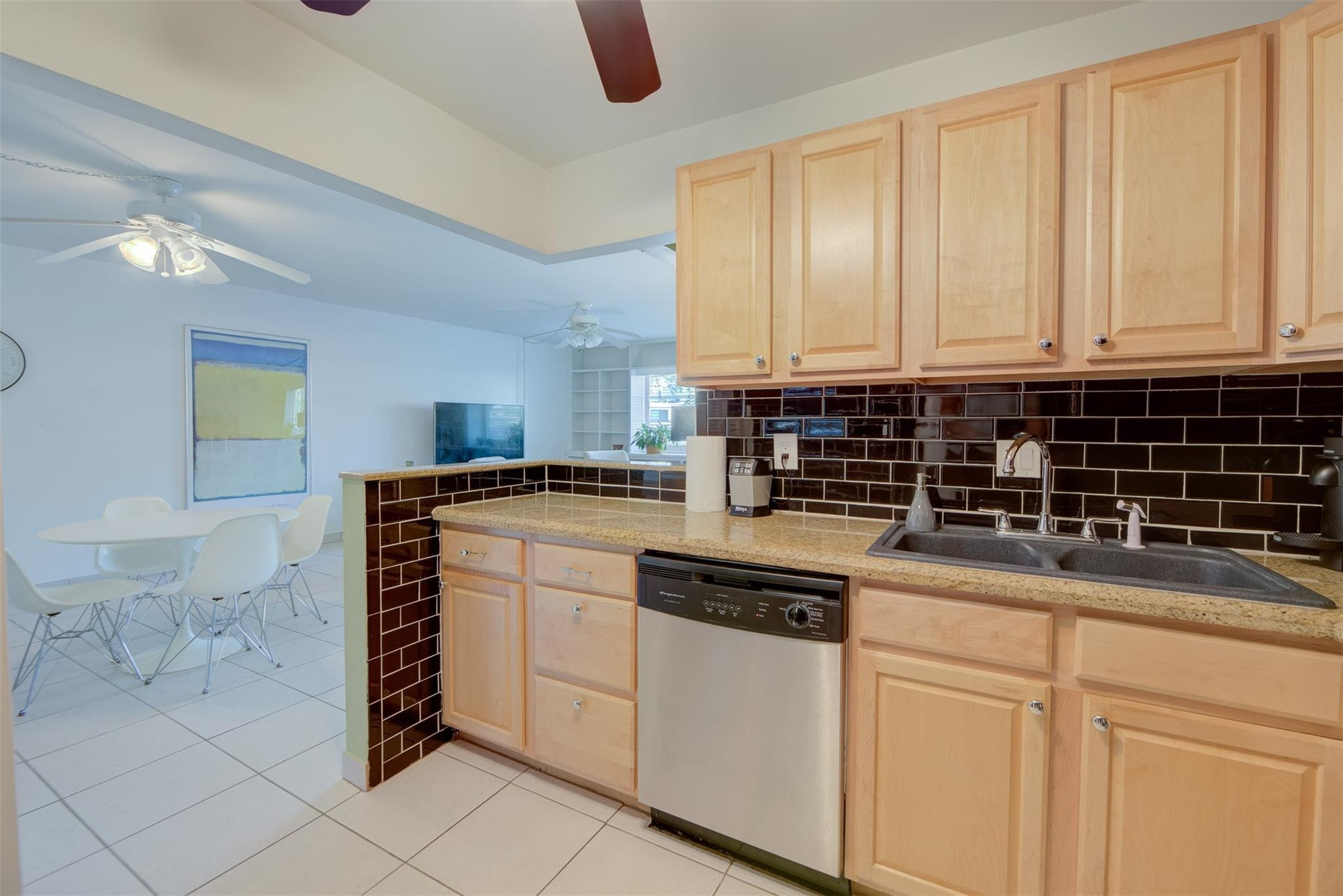 1950 N Andrews Avenue 116