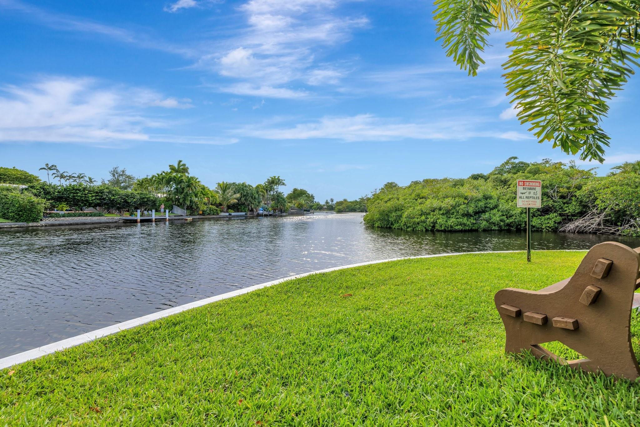 3004 NE 5th Ter 208-C