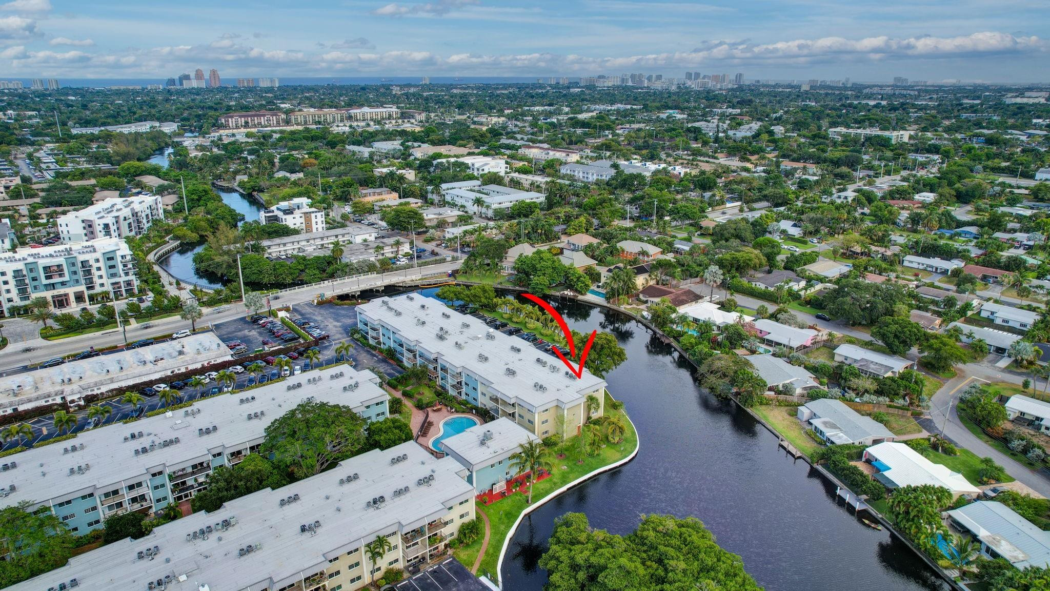 3004 NE 5th Ter 208-C