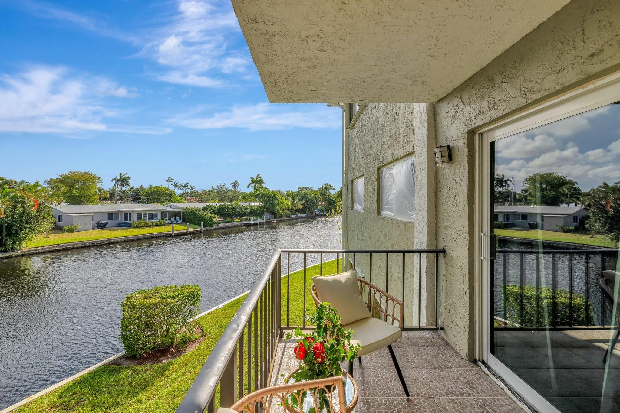 3004 NE 5th Ter 208-C