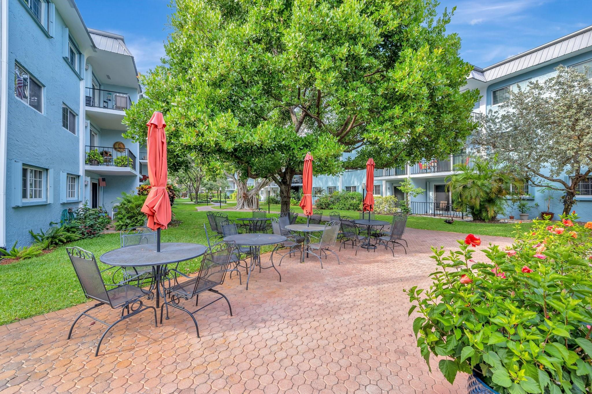 3004 NE 5th Ter 208-C