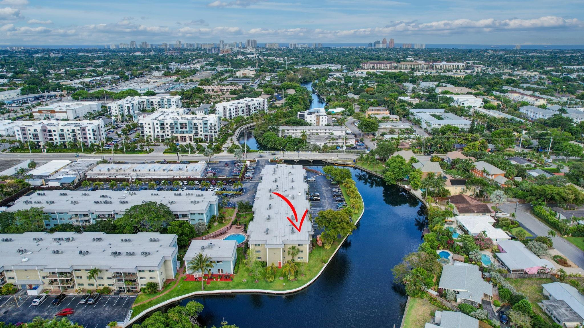 3004 NE 5th Ter 208-C