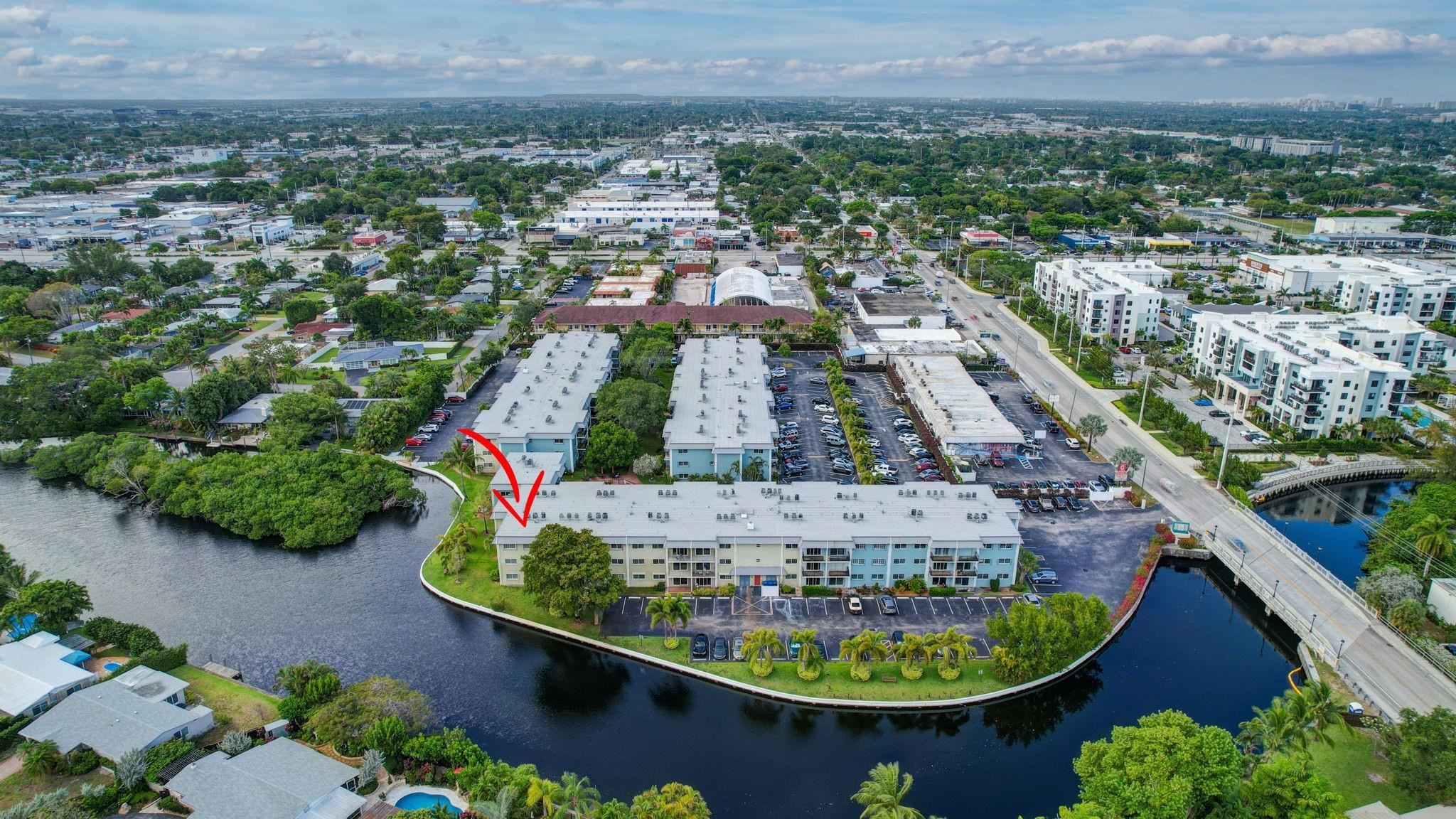 3004 NE 5th Ter 208-C