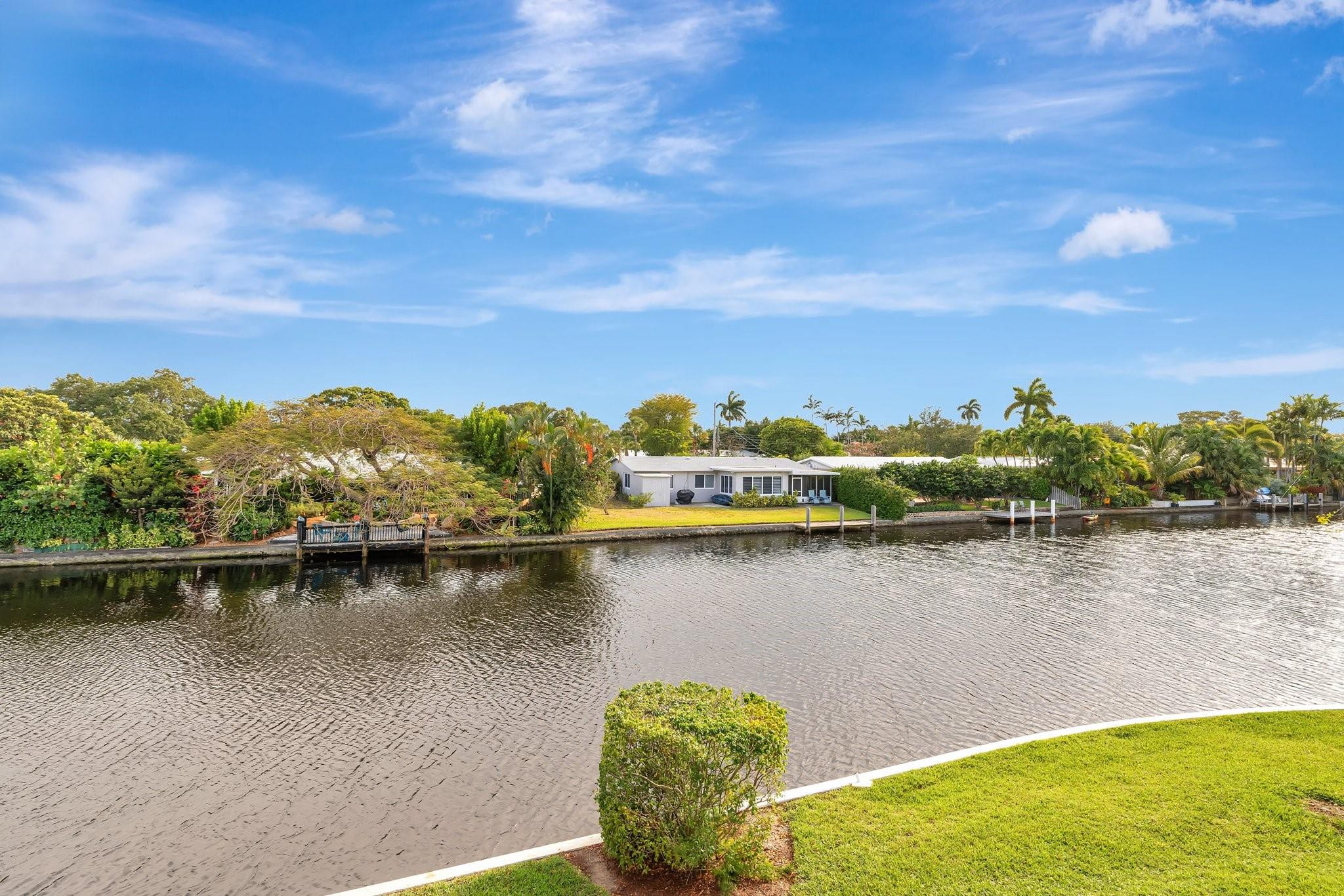 3004 NE 5th Ter 208-C