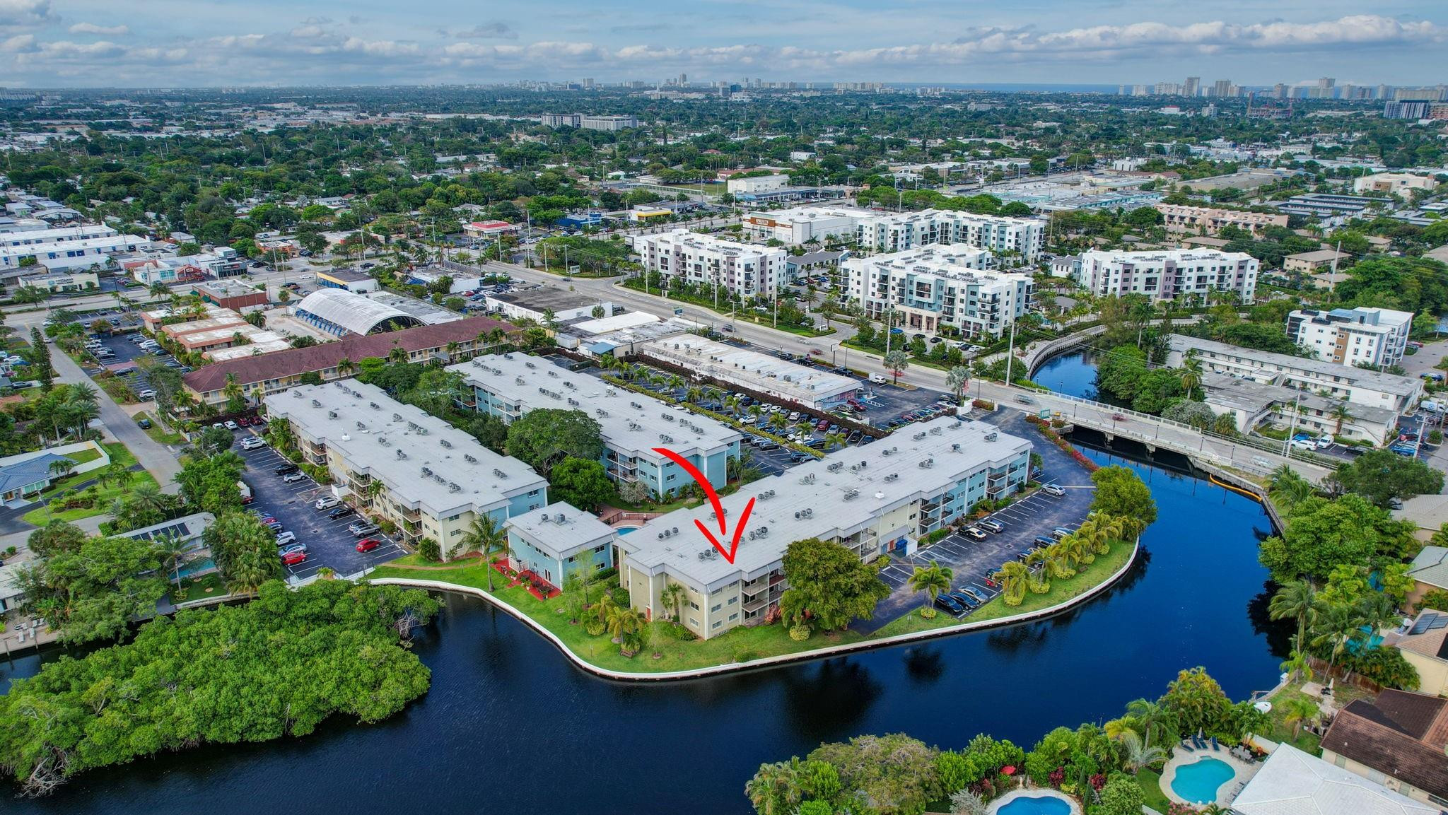 3004 NE 5th Ter 208-C