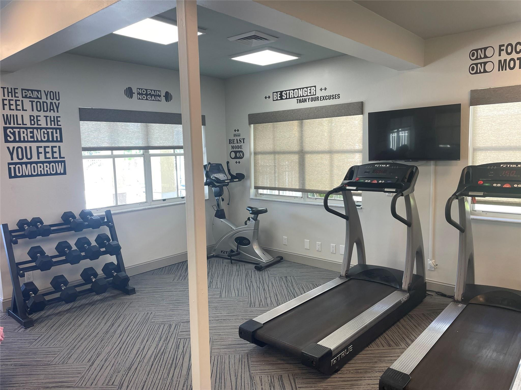 2827 N Course Dr 206