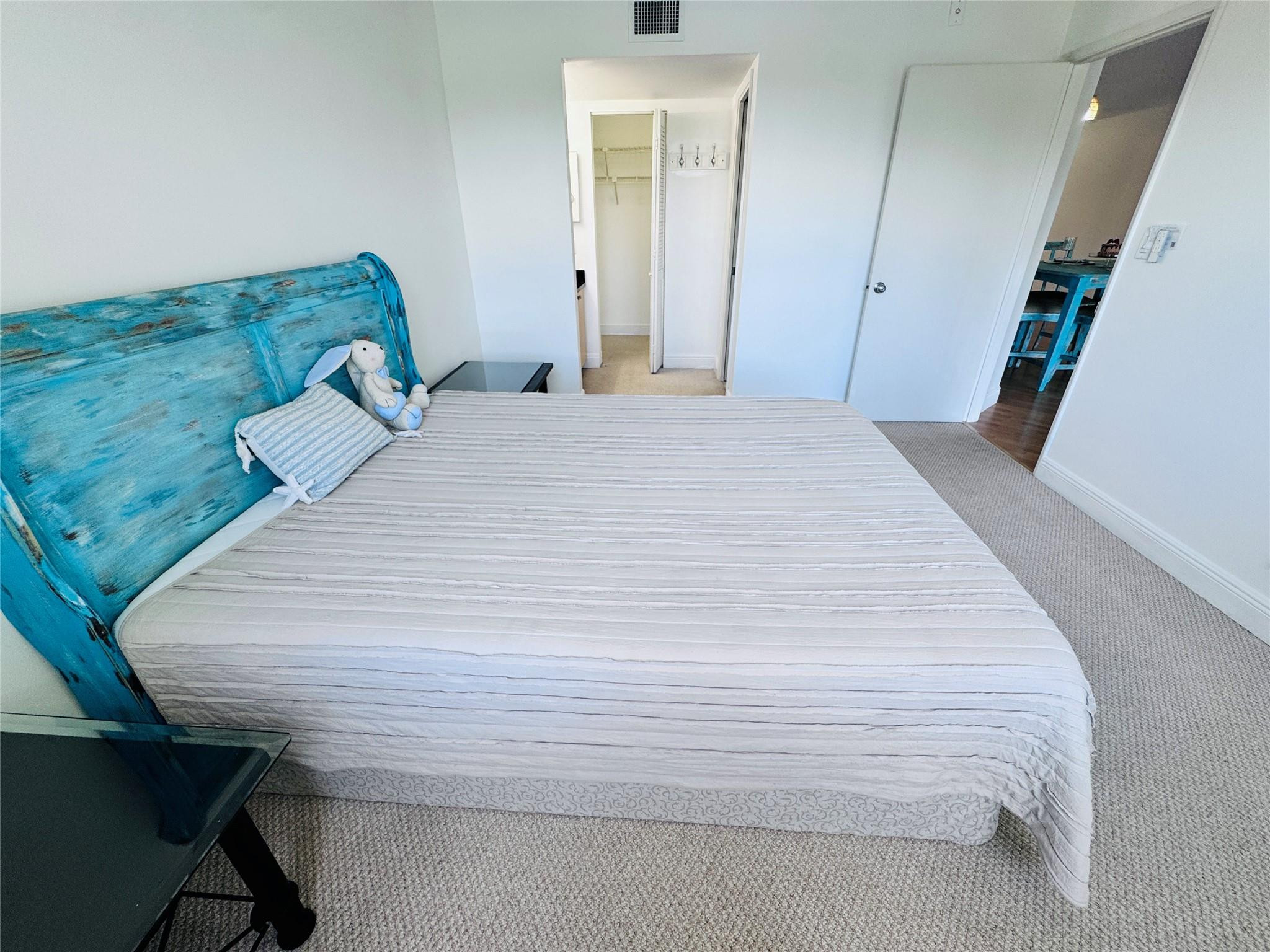 2827 N Course Dr 206