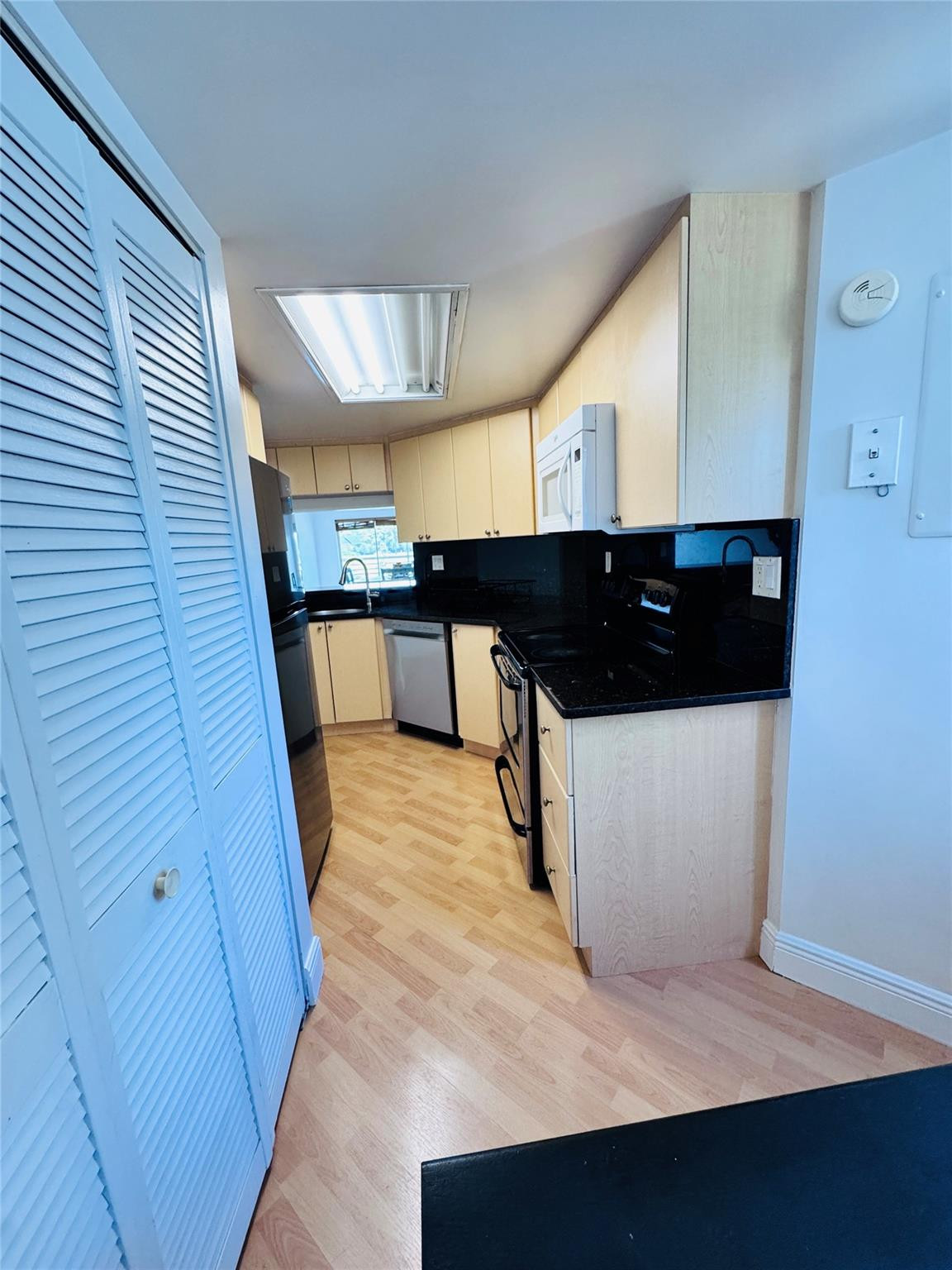 2827 N Course Dr 206