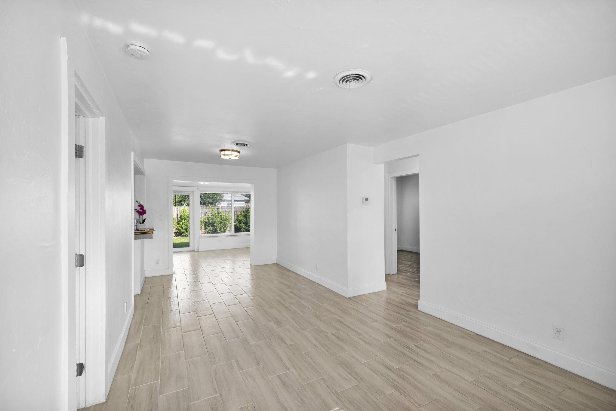 4106 NW 12th Ter