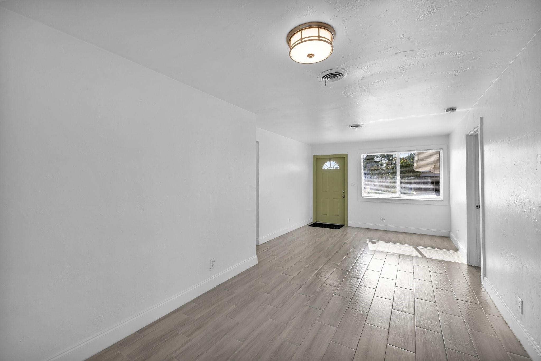 4106 NW 12th Ter