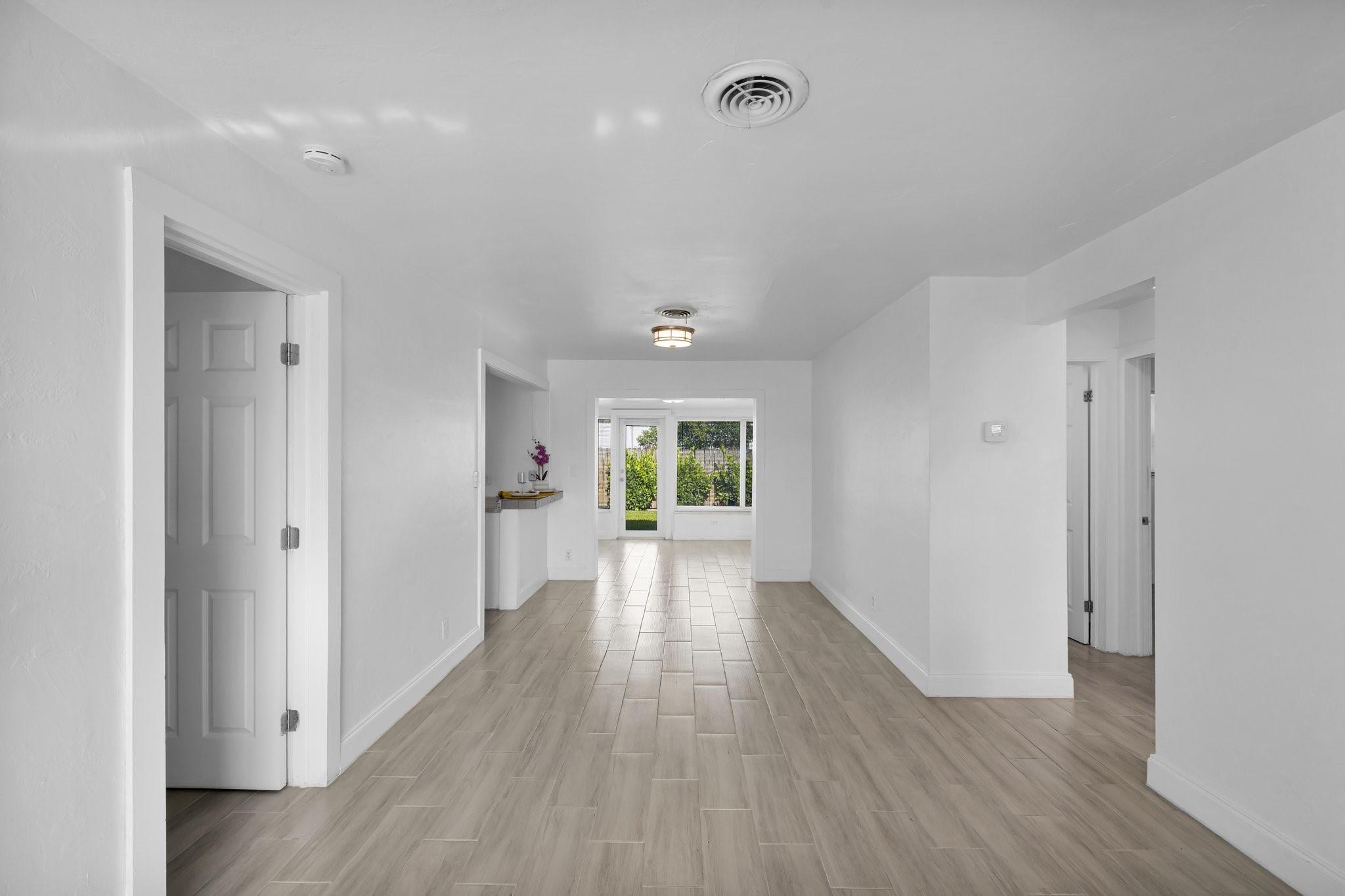 4106 NW 12th Ter
