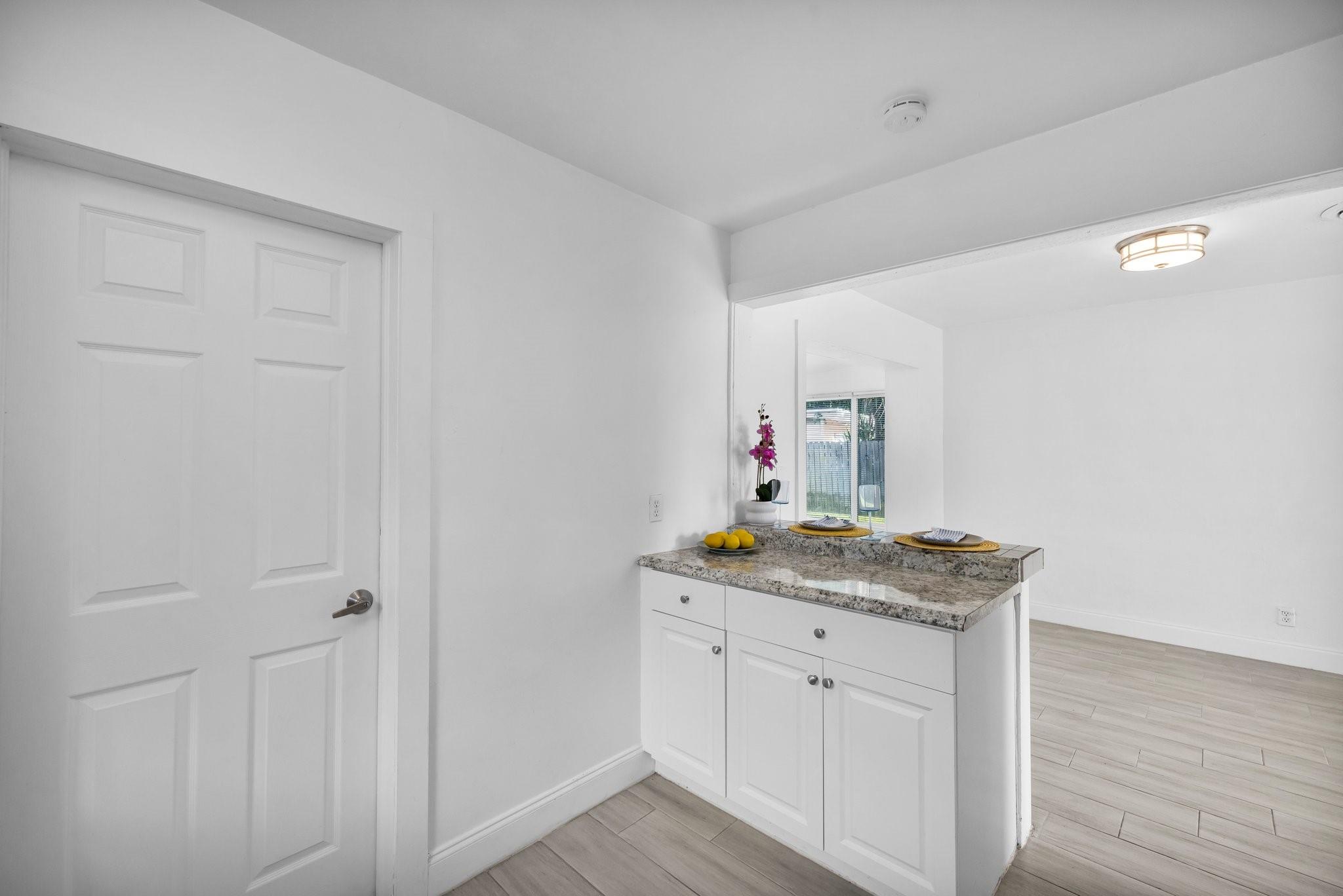 4106 NW 12th Ter