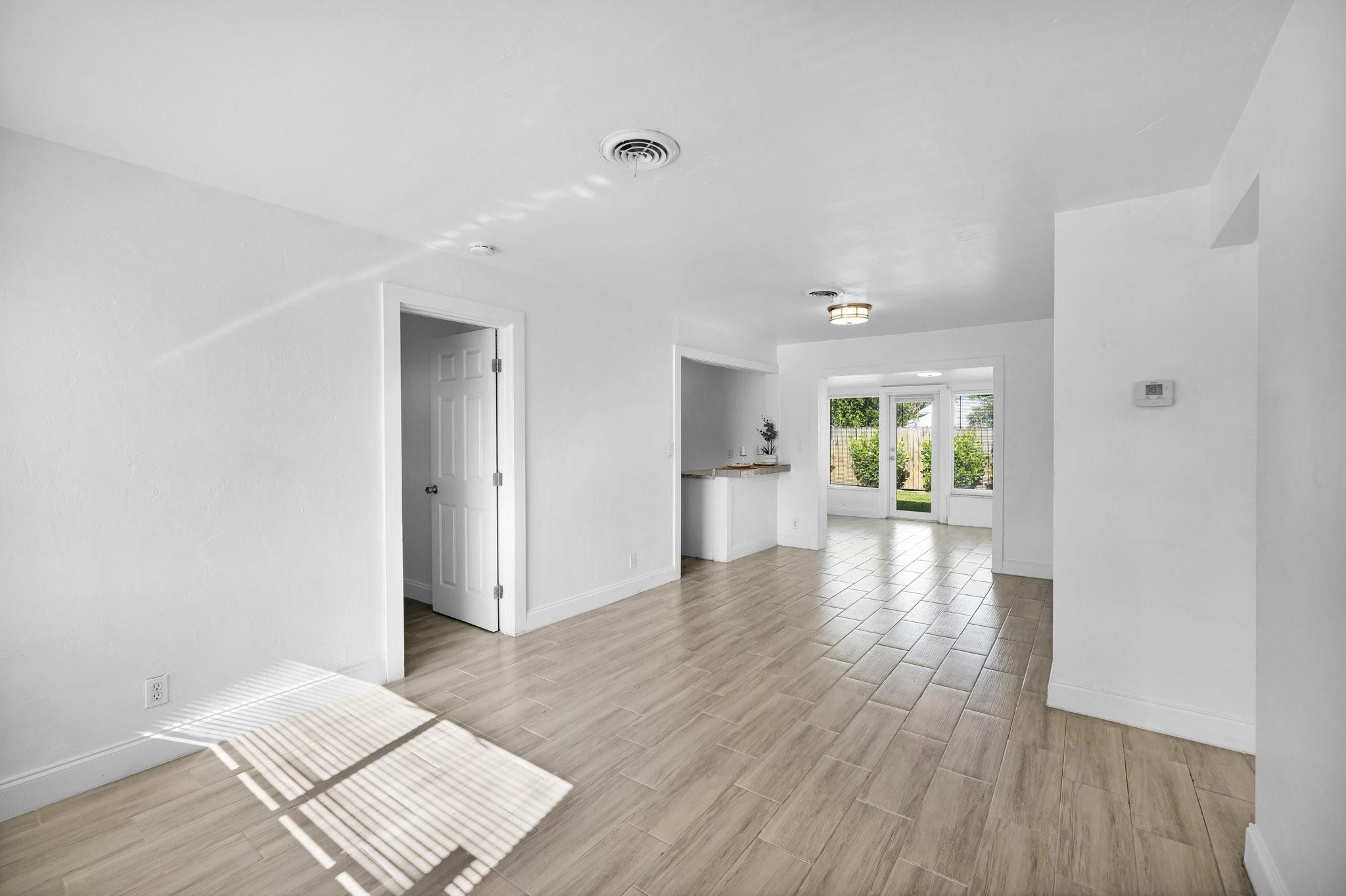 4106 NW 12th Ter