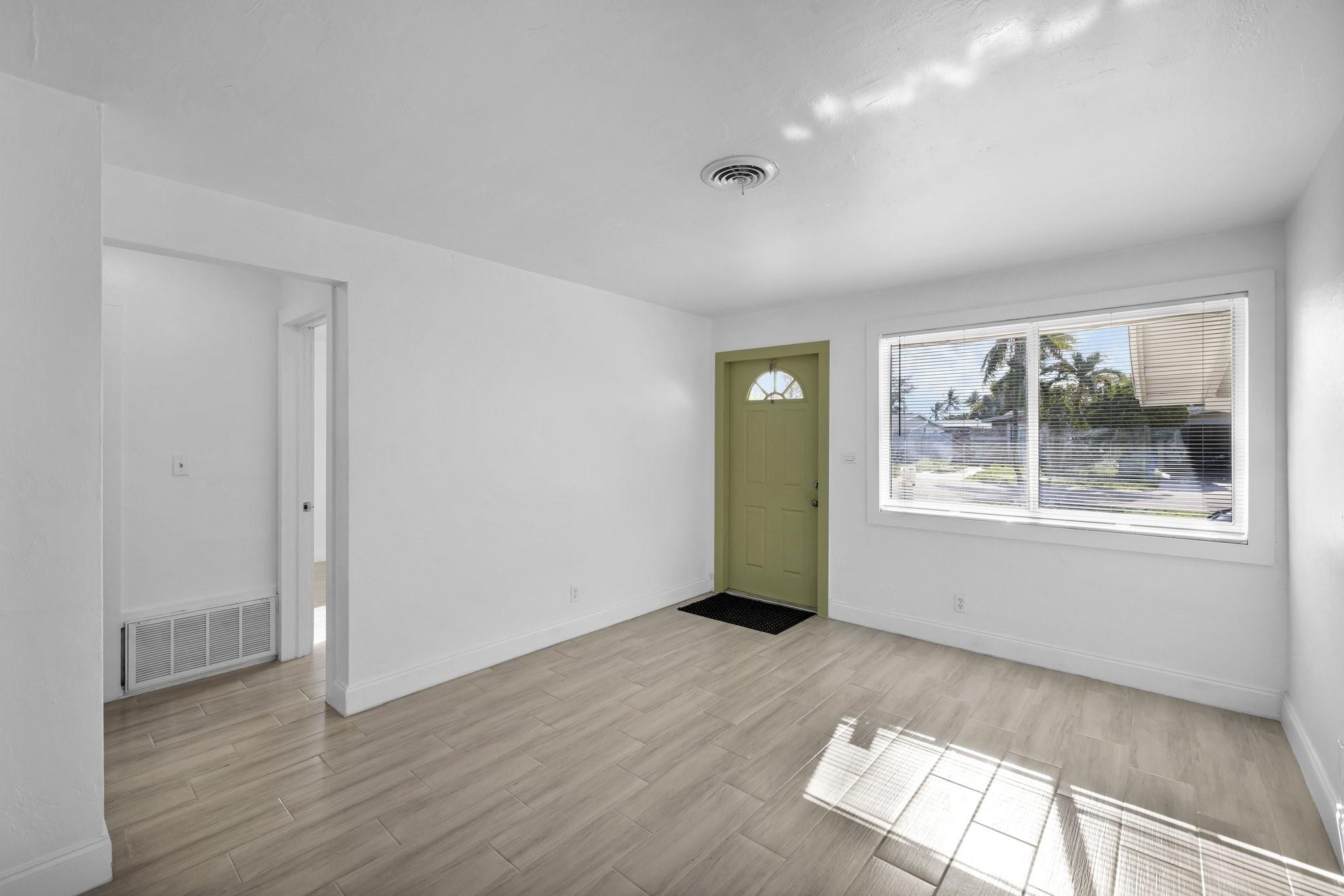 4106 NW 12th Ter